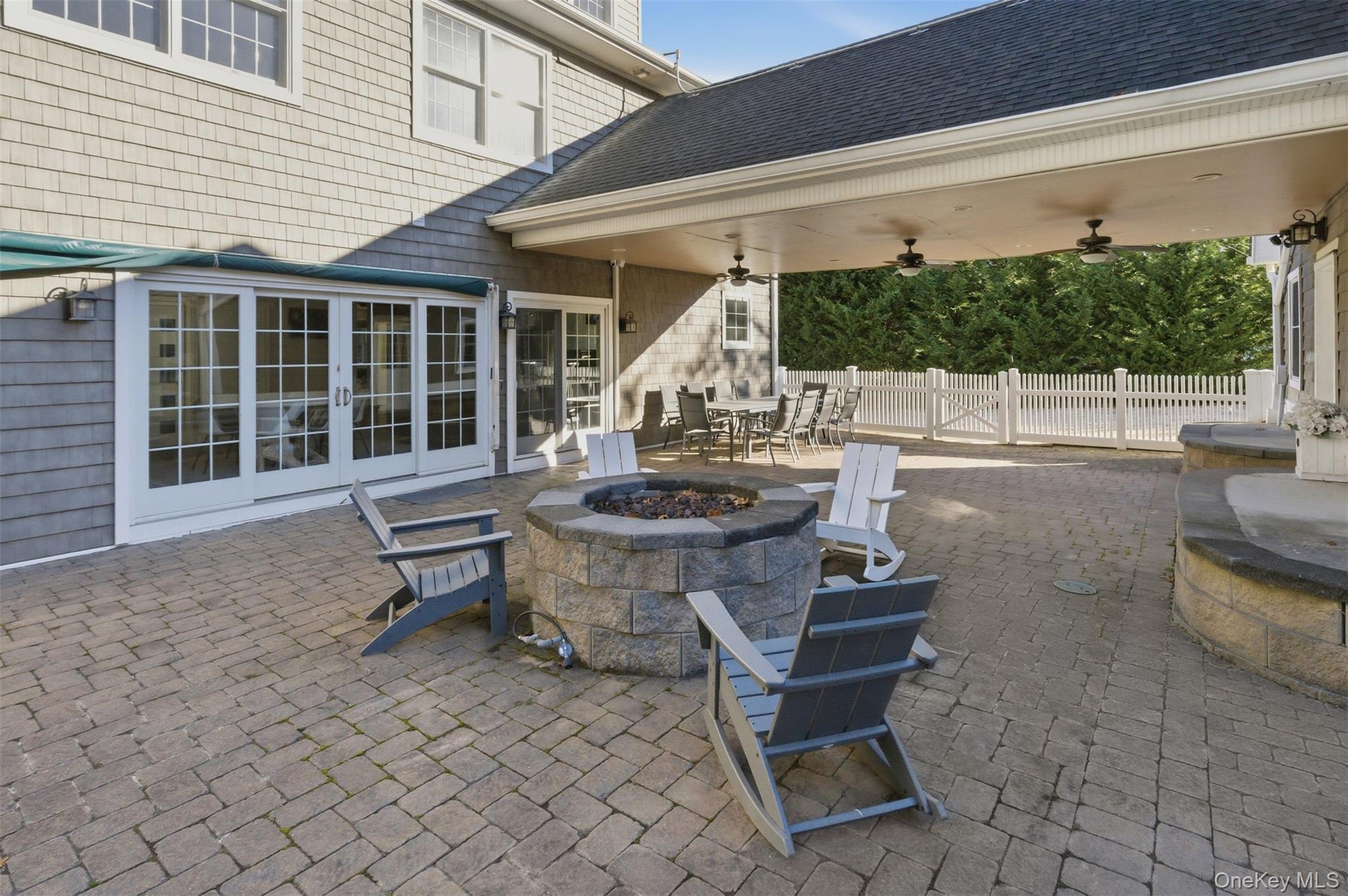 33A Newtown Road Hampton Bays Hampton Bays, NY 11946