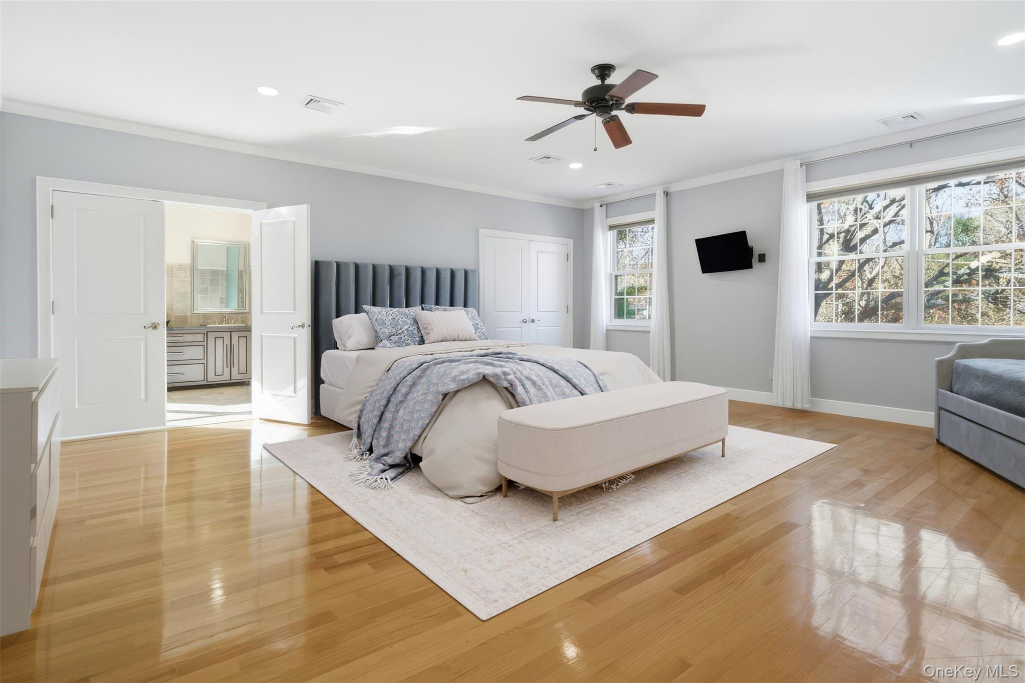 33A Newtown Road Hampton Bays Hampton Bays, NY 11946