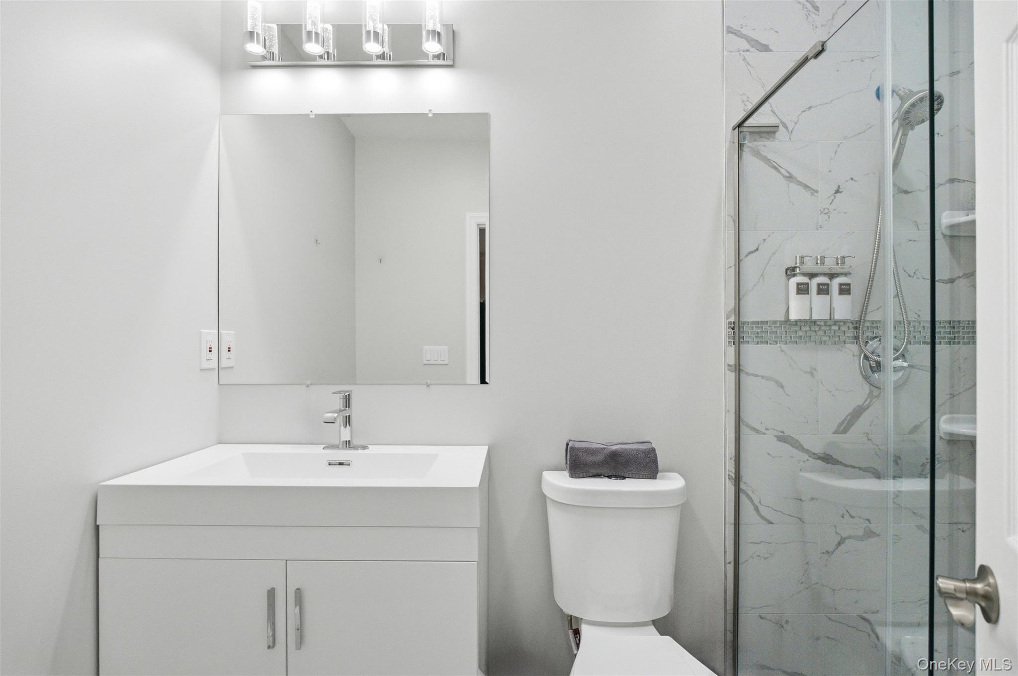 33A Newtown Road Hampton Bays Hampton Bays, NY 11946