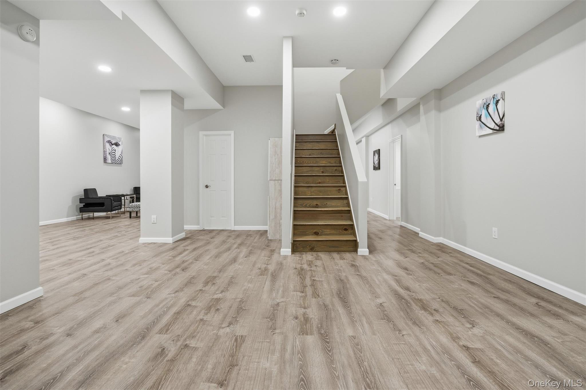 33A Newtown Road Hampton Bays Hampton Bays, NY 11946