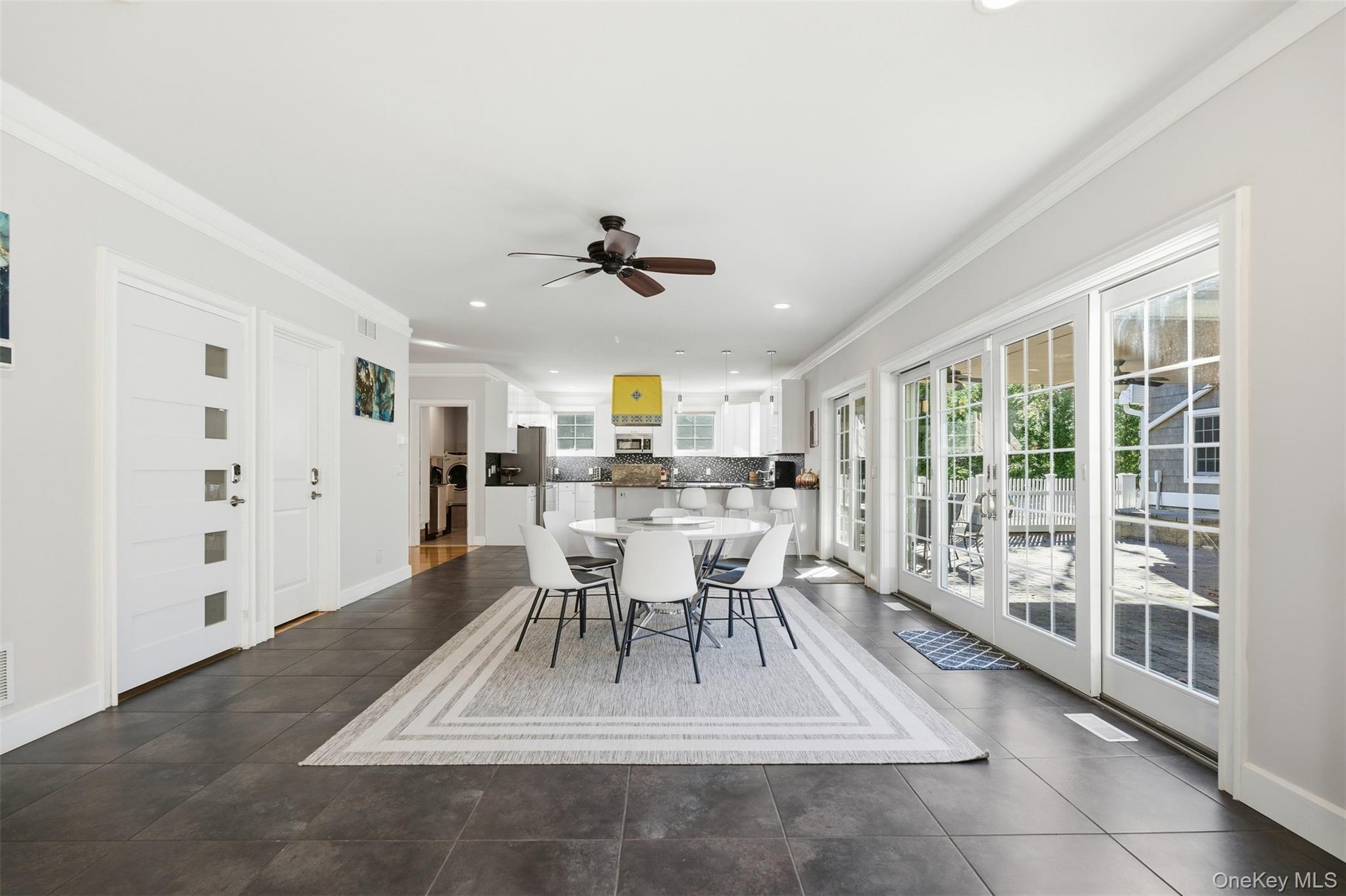 33A Newtown Road Hampton Bays Hampton Bays, NY 11946