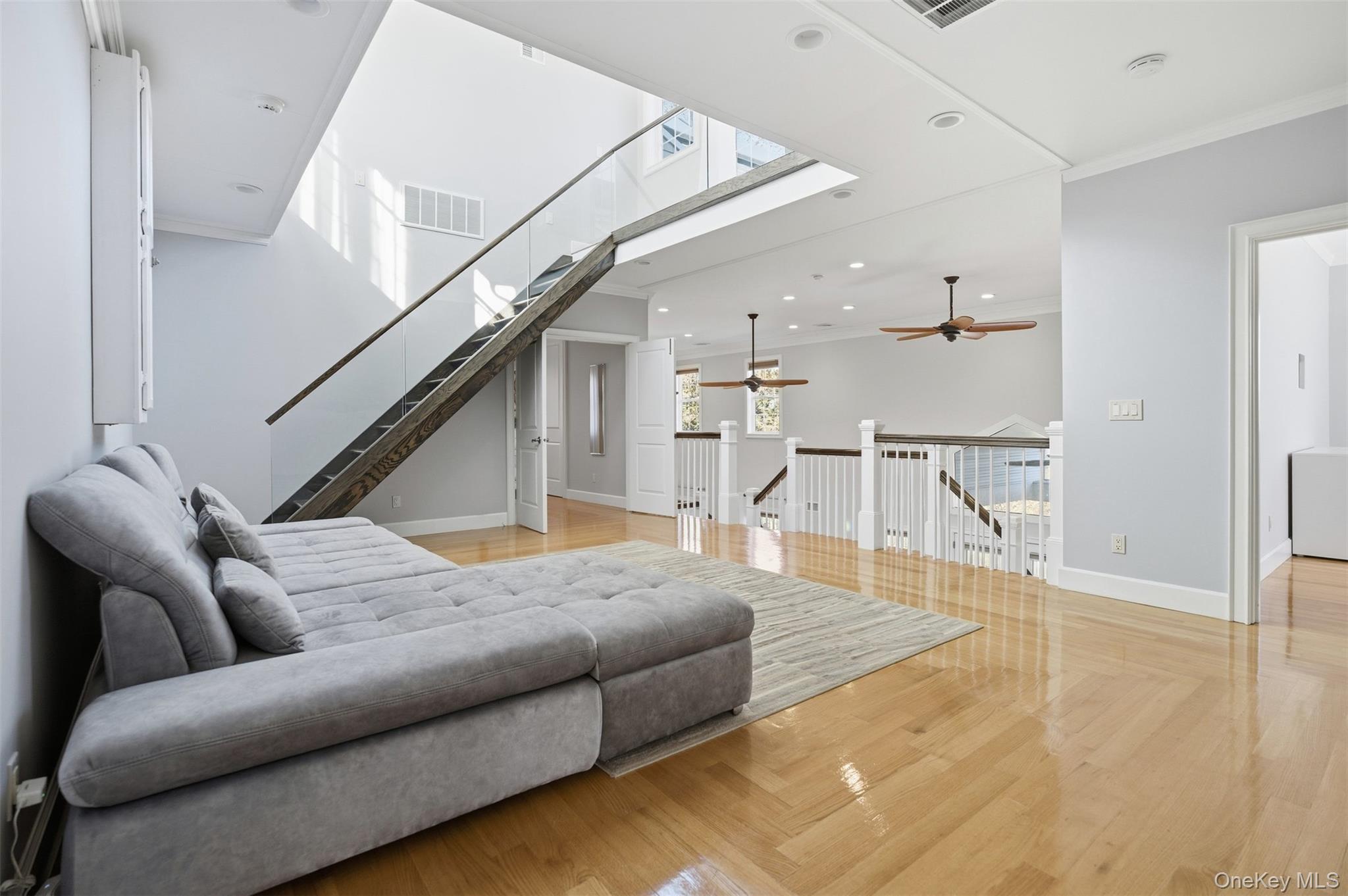 33A Newtown Road Hampton Bays Hampton Bays, NY 11946