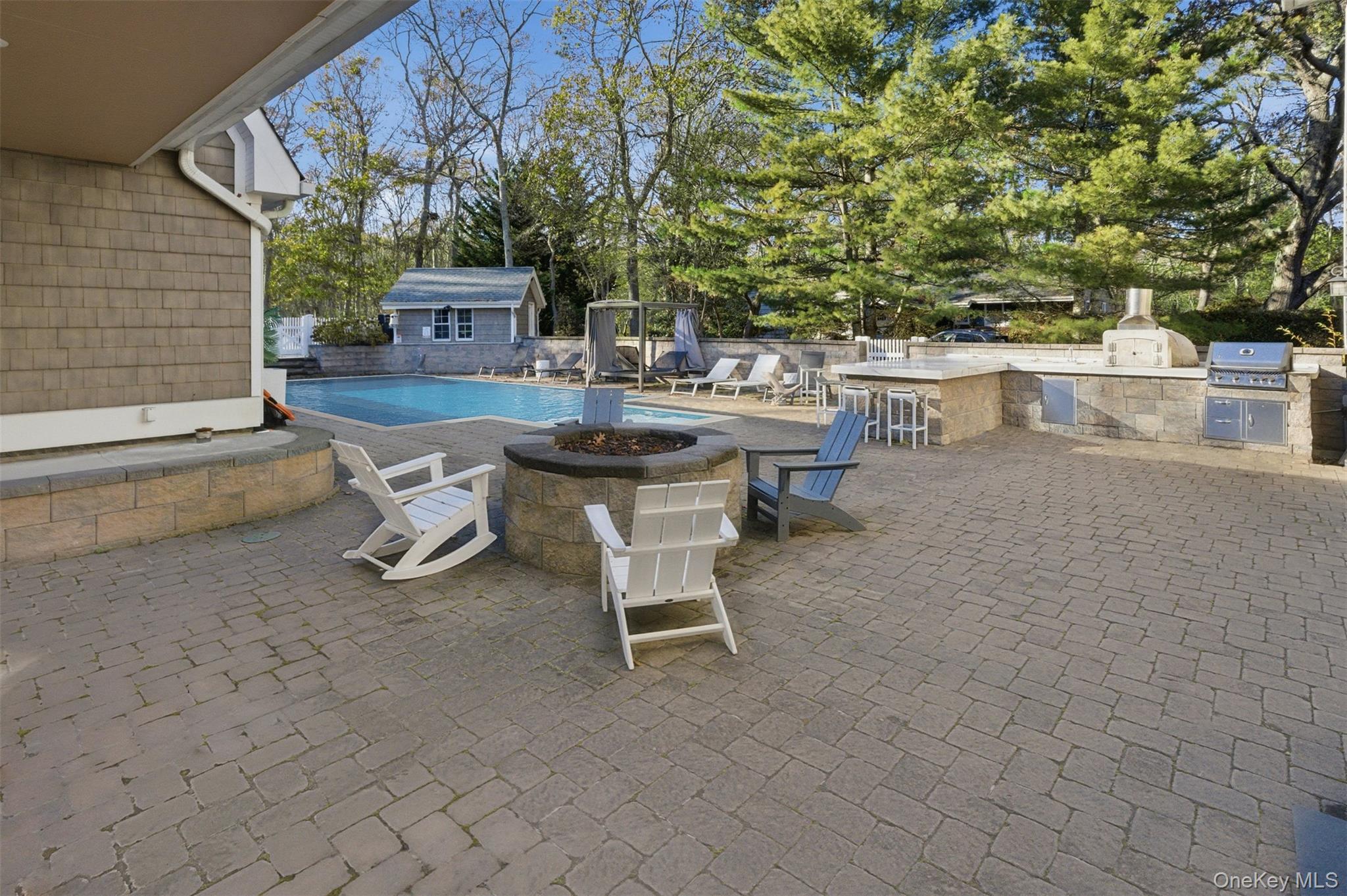 33A Newtown Road Hampton Bays Hampton Bays, NY 11946