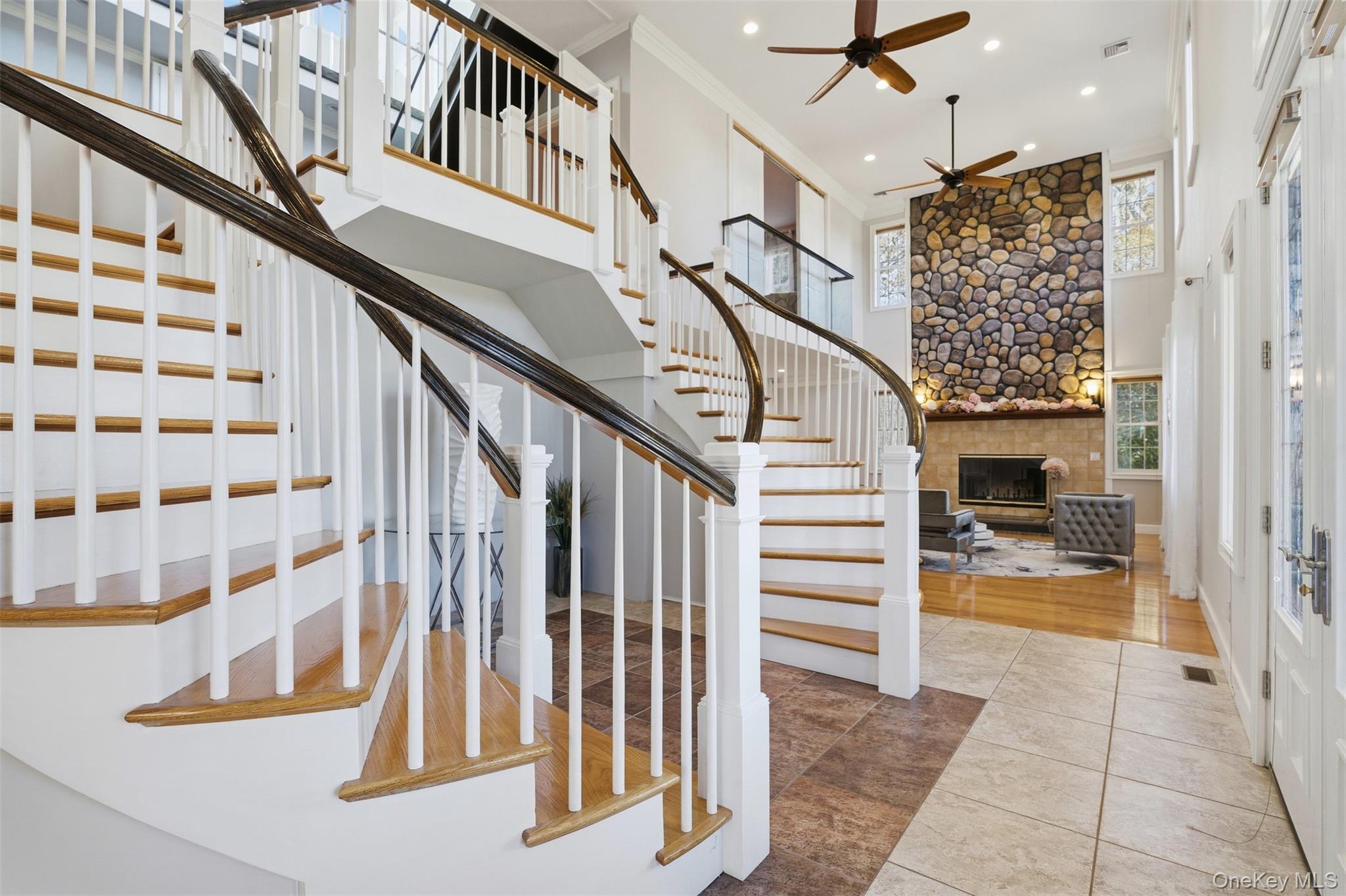 33A Newtown Road Hampton Bays Hampton Bays, NY 11946