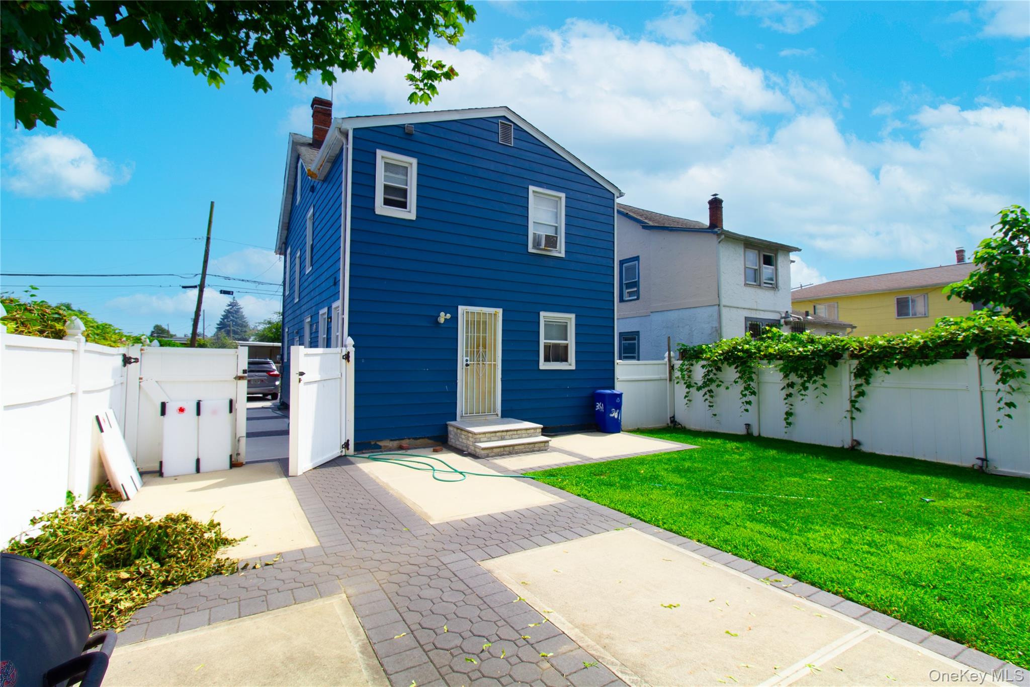 361 East Columbia Street Hempstead Hempstead, NY 11550