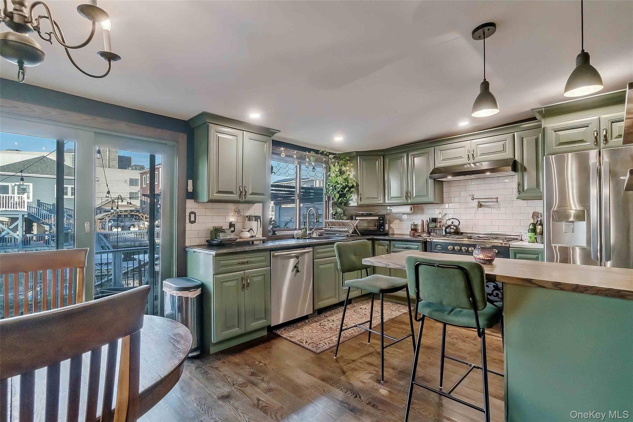 27 West 11th Road Broad Channel Broad Channel, NY 11693