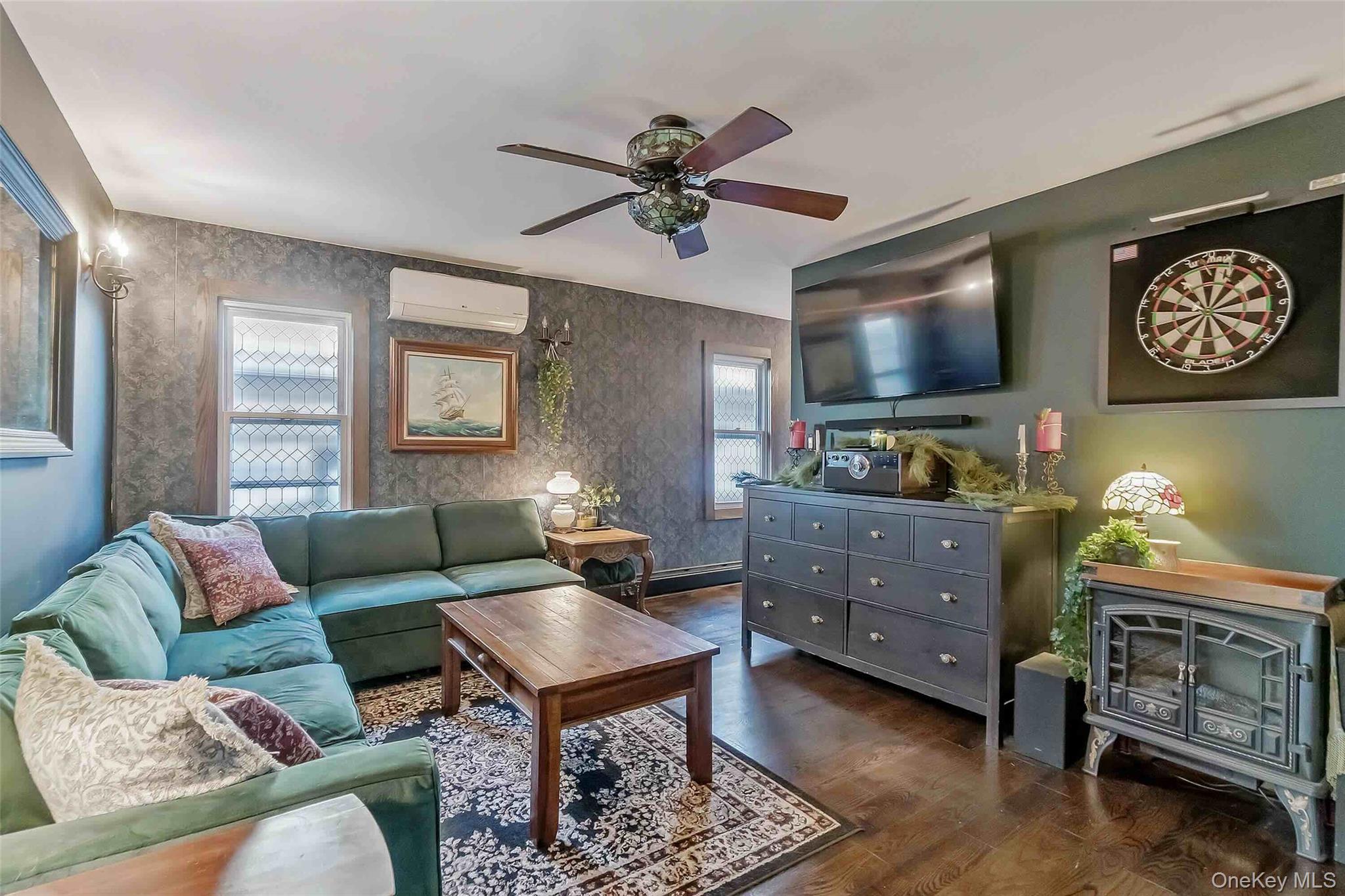 27 West 11th Road Broad Channel Broad Channel, NY 11693