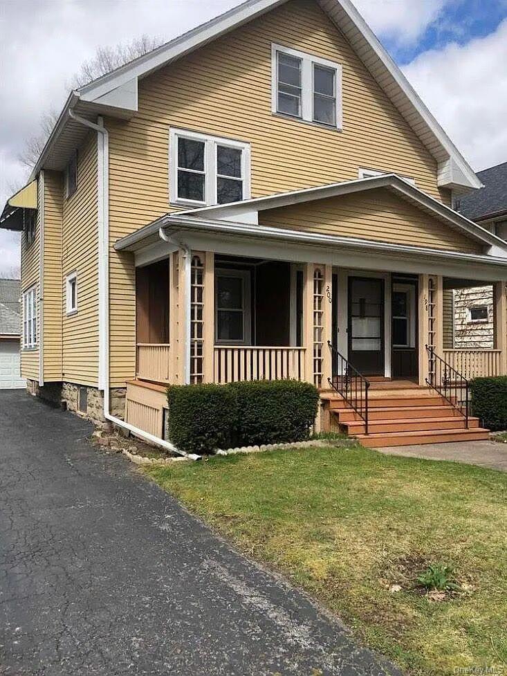 198 Knickerbocker Avenue Out of NYC Rochester, NY 14615