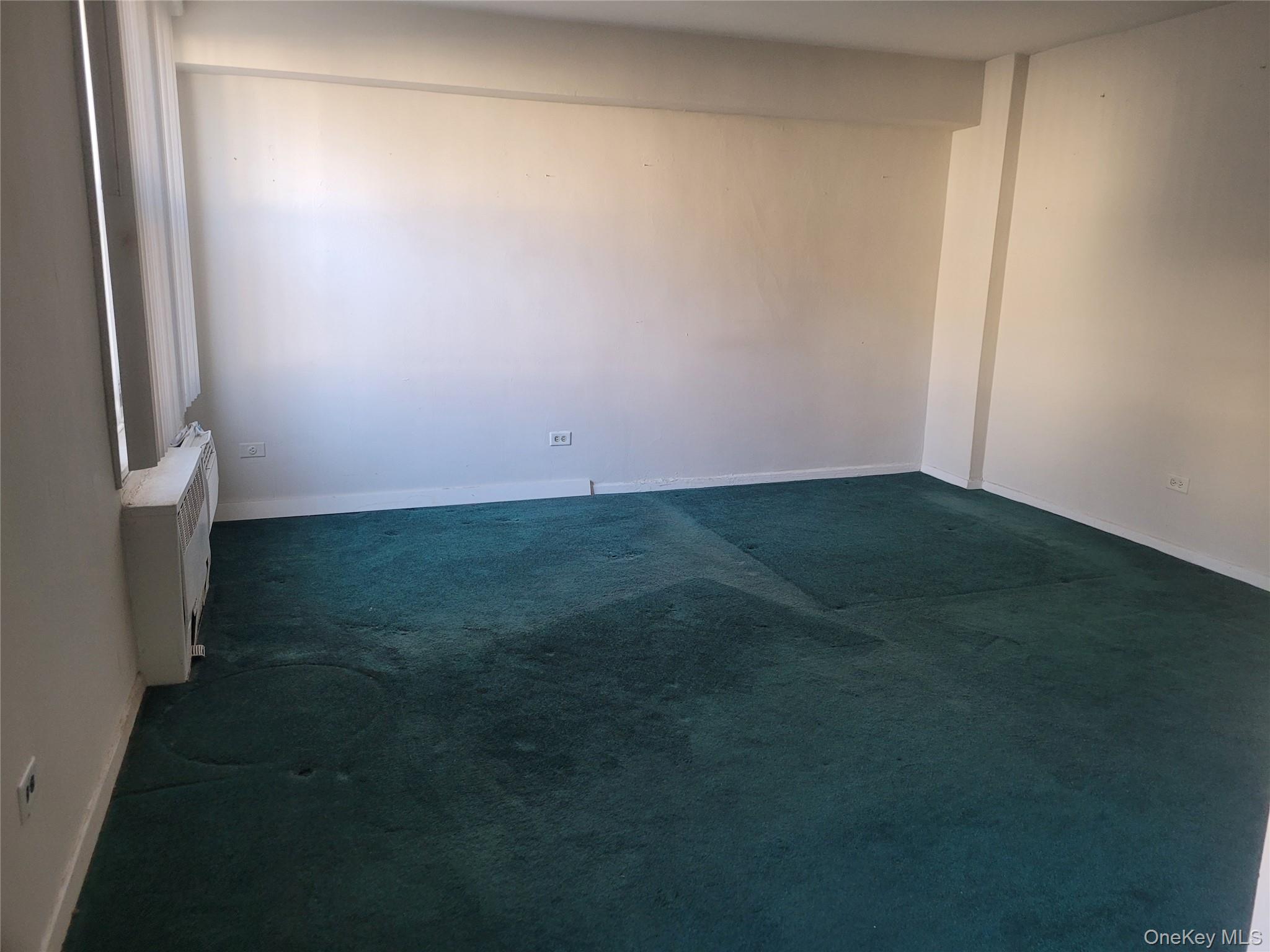 43-25 Douglaston Parkway 4-J Douglaston Douglaston, NY 11363