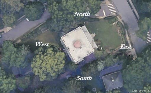 29 Center Drive Douglaston Douglaston, NY 11363