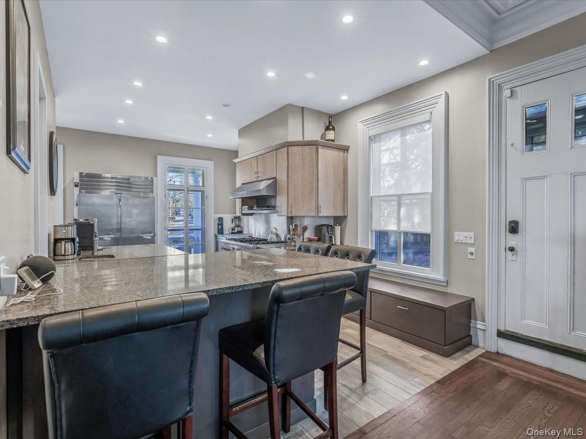 29 Center Drive Douglaston Douglaston, NY 11363