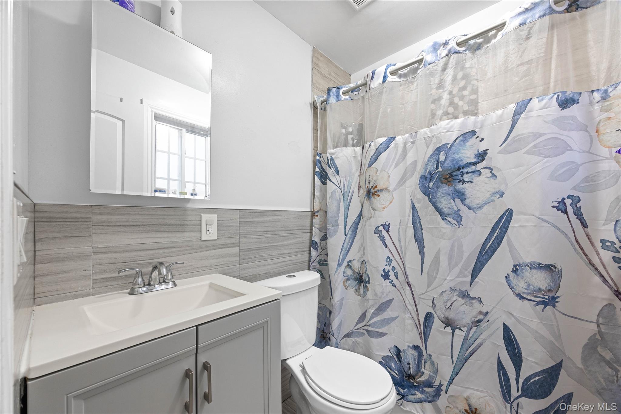 2611 Decatur Avenue Bronx, NY 10458