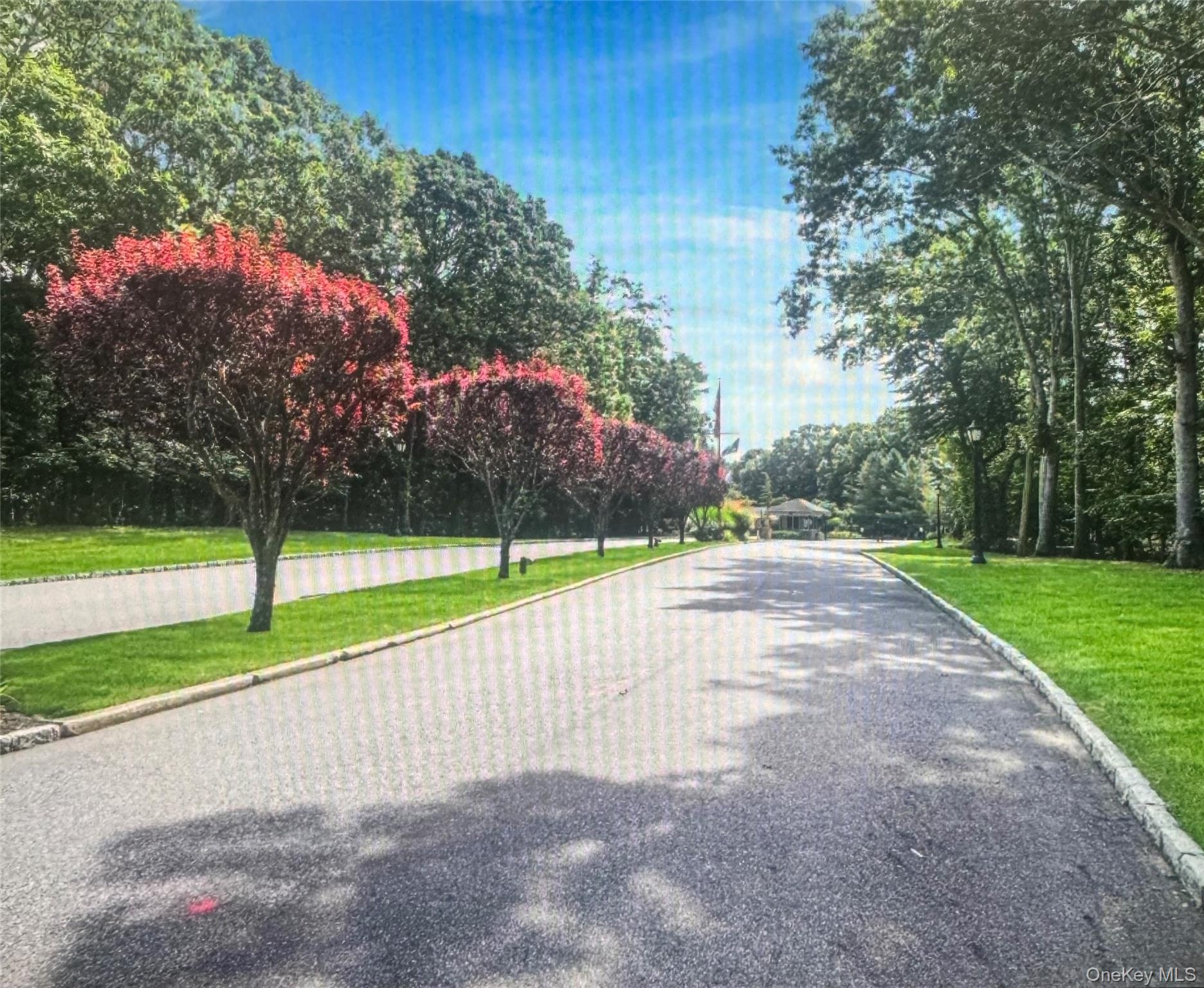 1407 Middle Road 275 Calverton Calverton, NY 11933