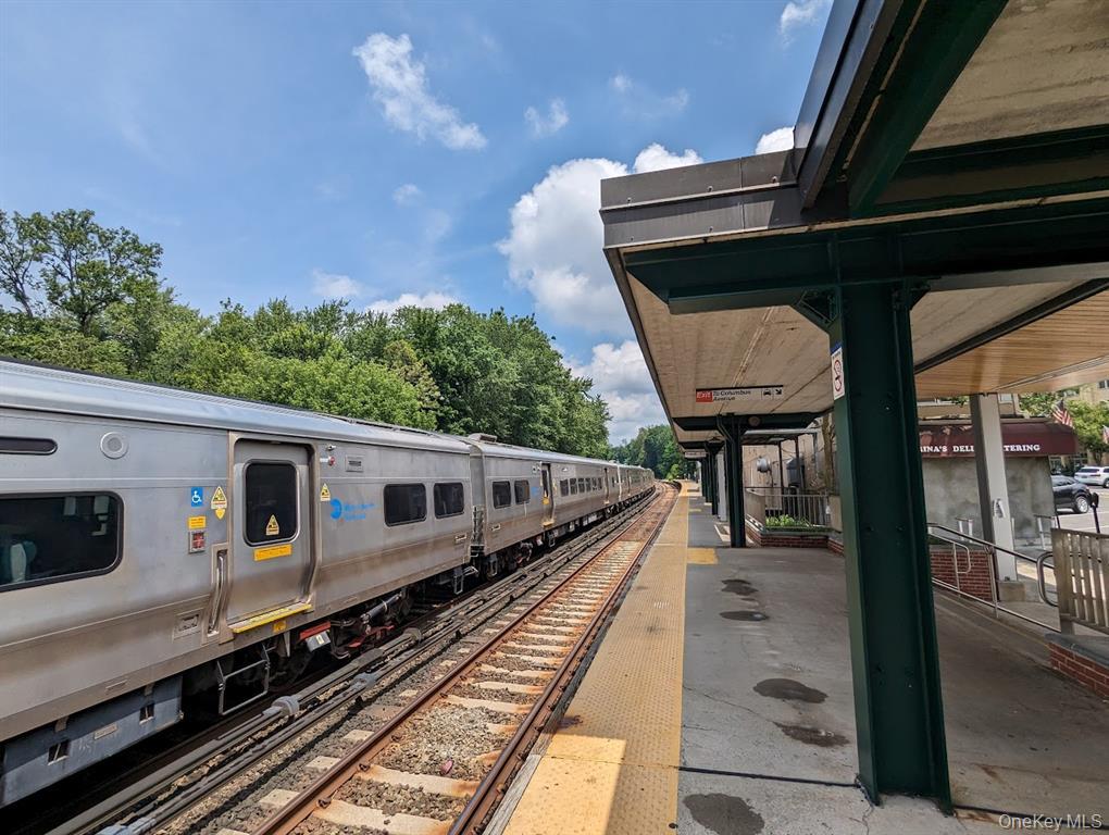 682 TUCKAHOE Road 3-D Yonkers Yonkers, NY 10710