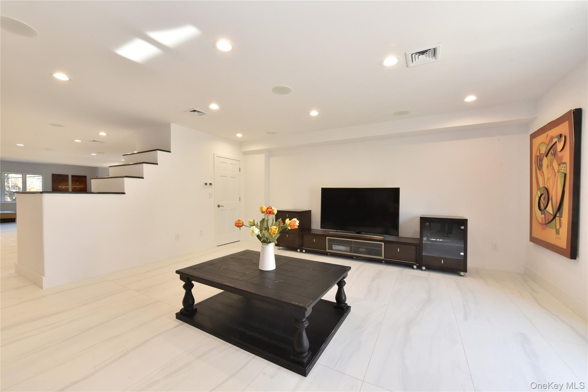 85-35 Midland Parkway Jamaica Estates Jamaica Estates, NY 11432