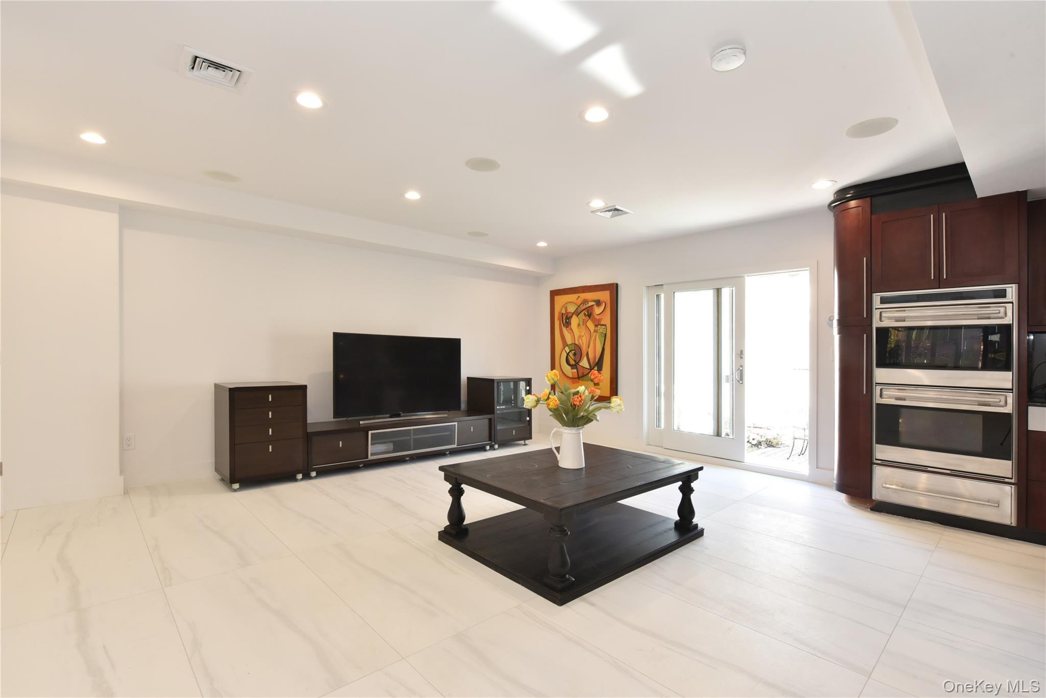 85-35 Midland Parkway Jamaica Estates Jamaica Estates, NY 11432