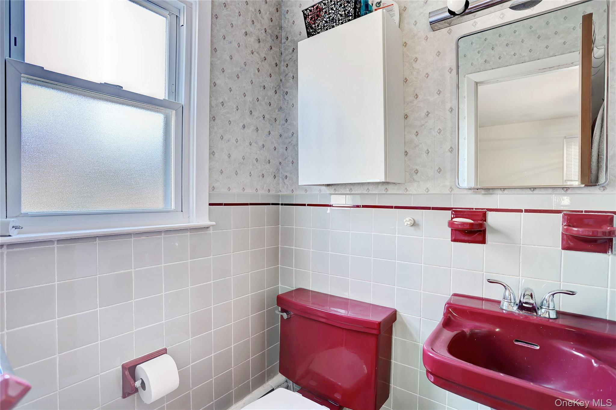 160 Pascack Road Out of NYC Chestnut Ridge, NY 10965