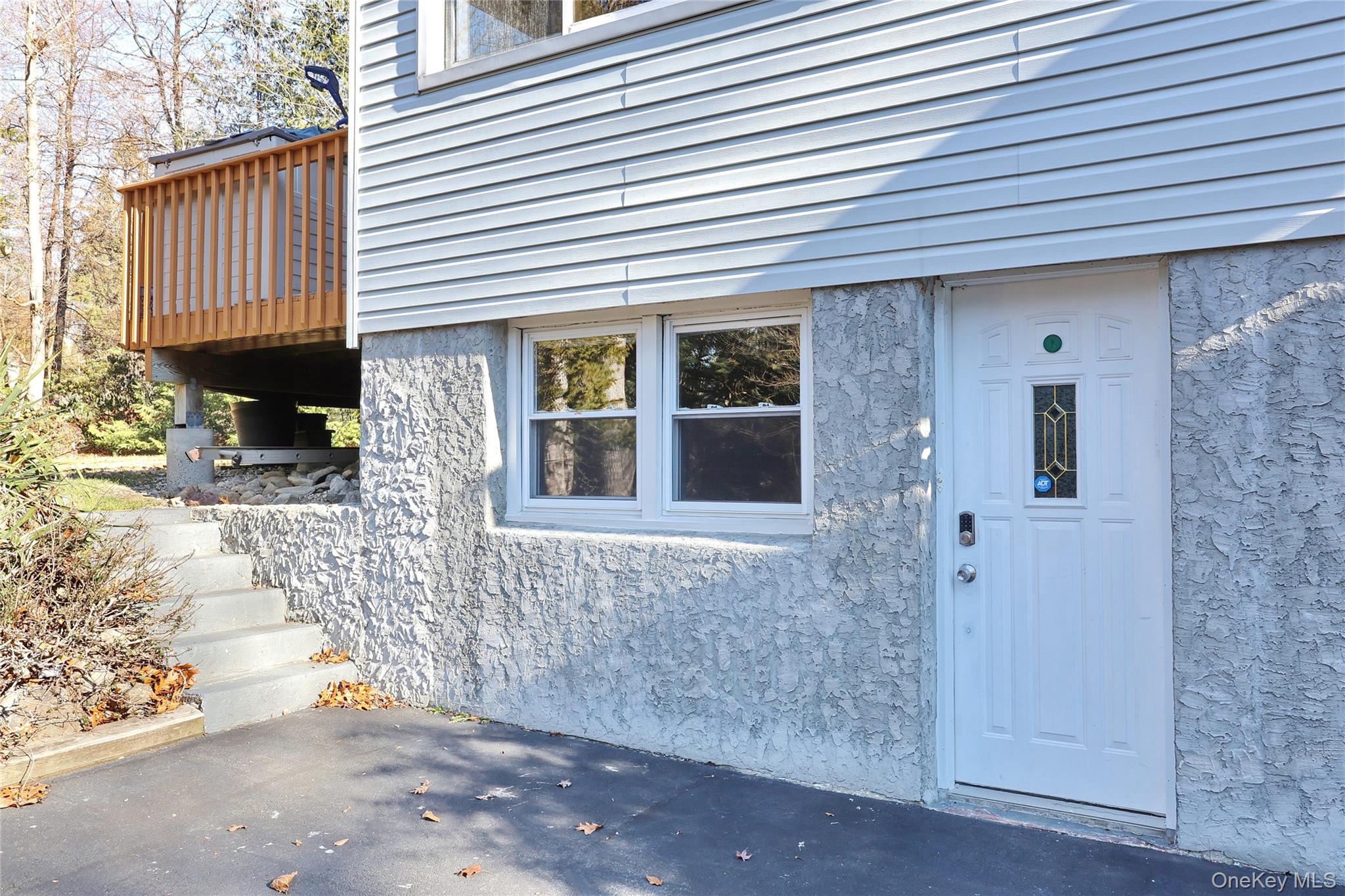 160 Pascack Road Out of NYC Chestnut Ridge, NY 10965