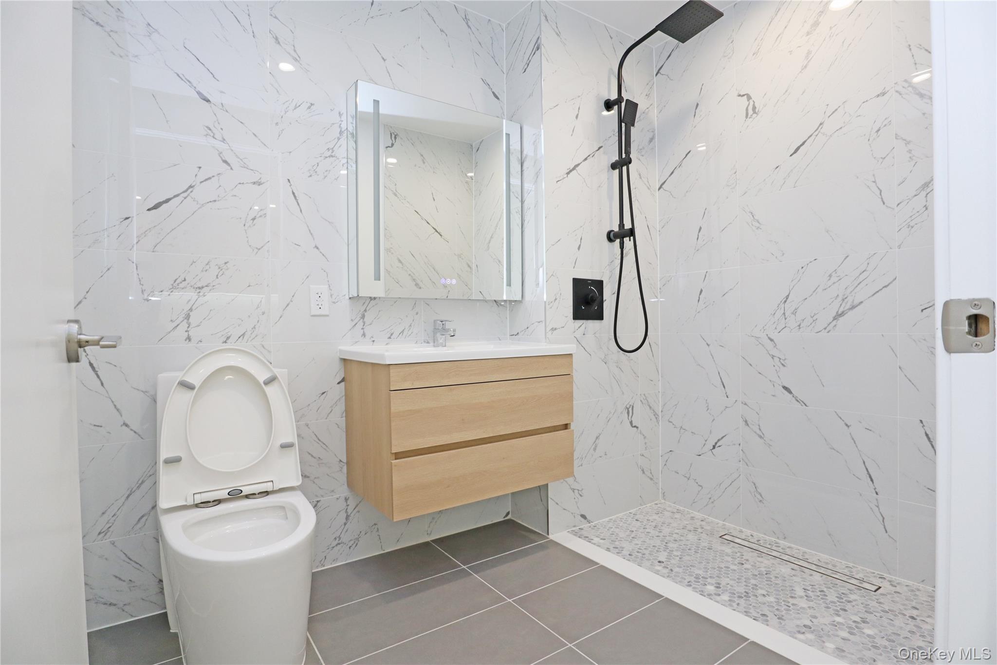 15002 Northern Bloulevard 3-G Flushing Flushing, NY 11354