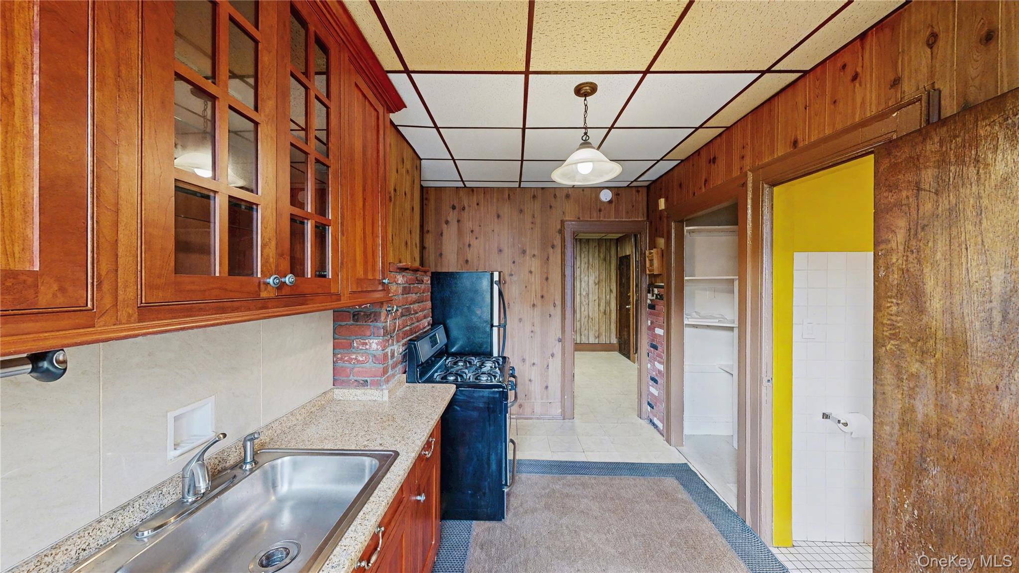 1722 Putnam Avenue Ridgewood Ridgewood, NY 11385