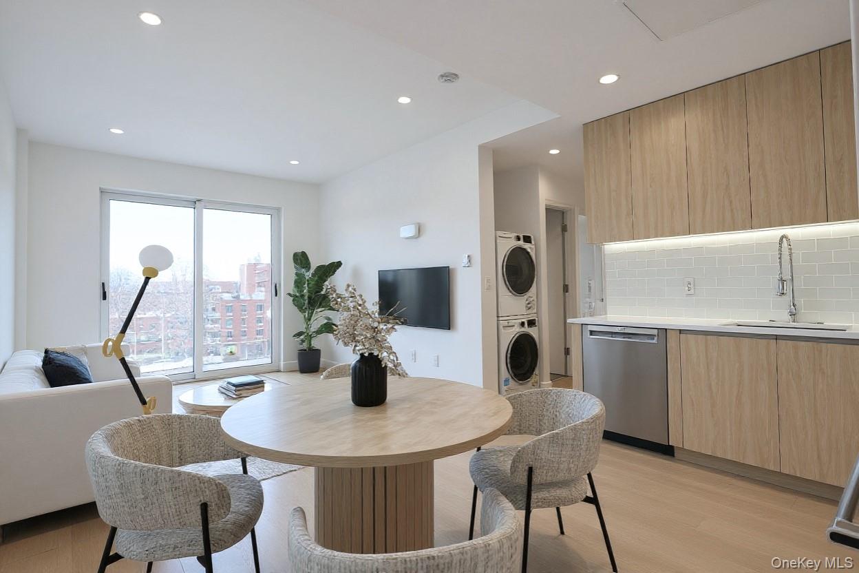 15002 Northern Bloulevard 4-G Flushing Flushing, NY 11354