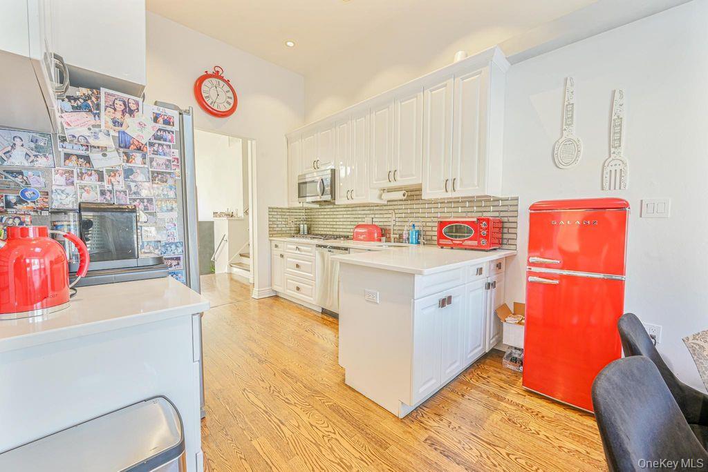 972 S End Hewlett Hewlett, NY 11598