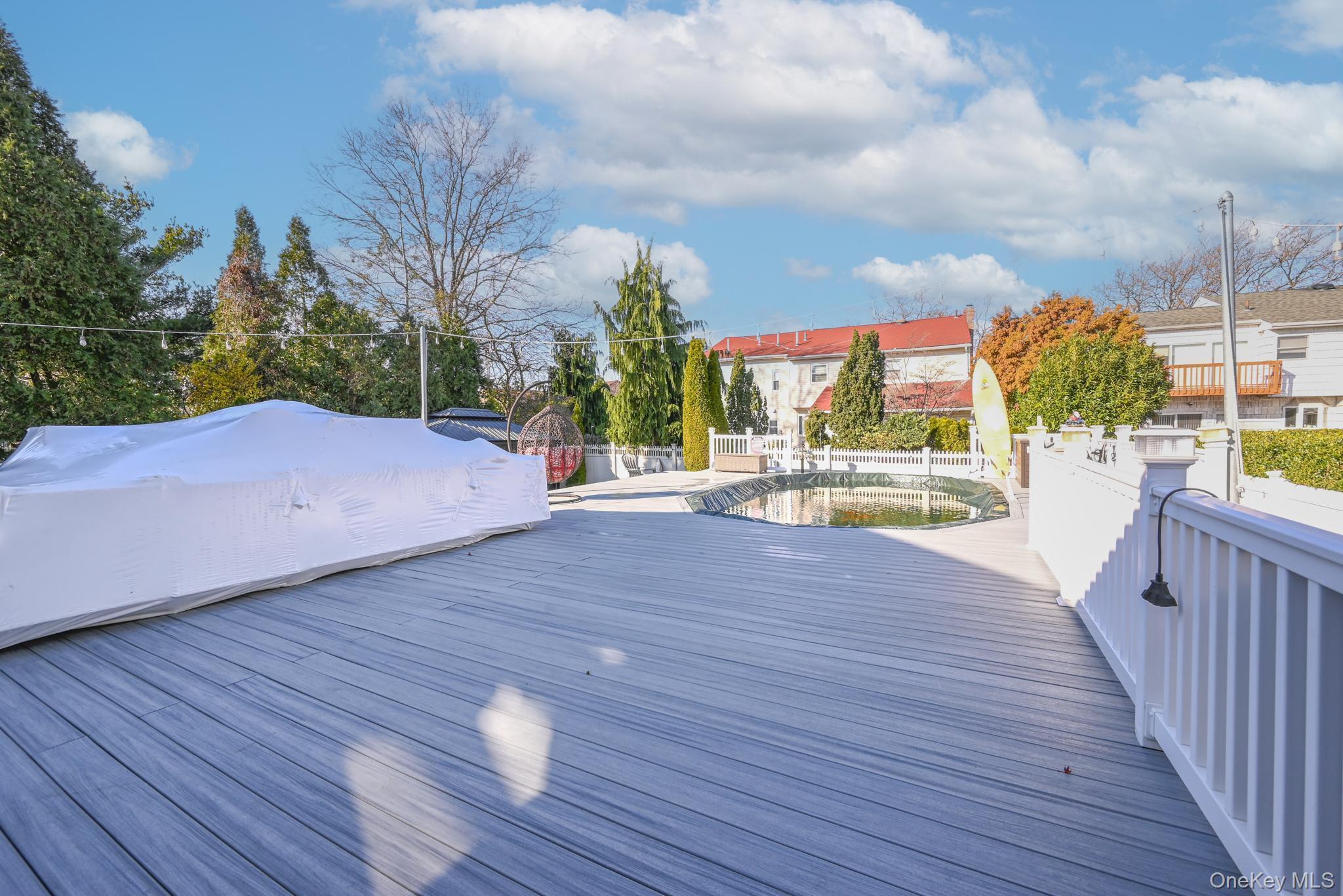 972 S End Hewlett Hewlett, NY 11598