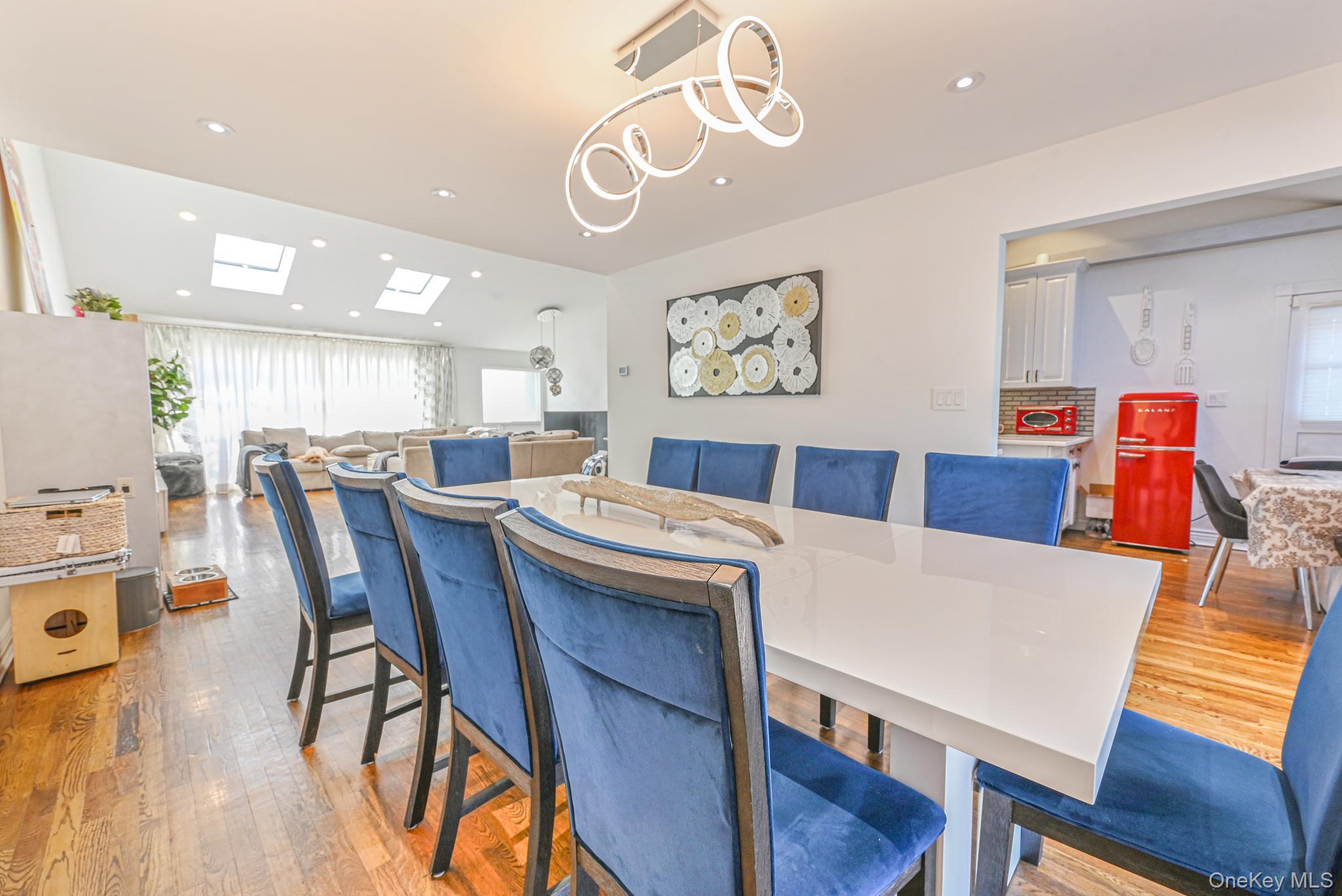 972 S End Hewlett Hewlett, NY 11598