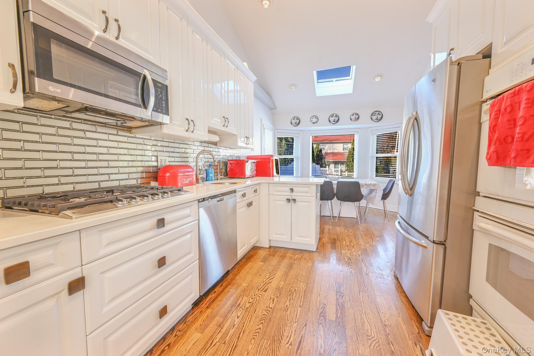 972 S End Hewlett Hewlett, NY 11598