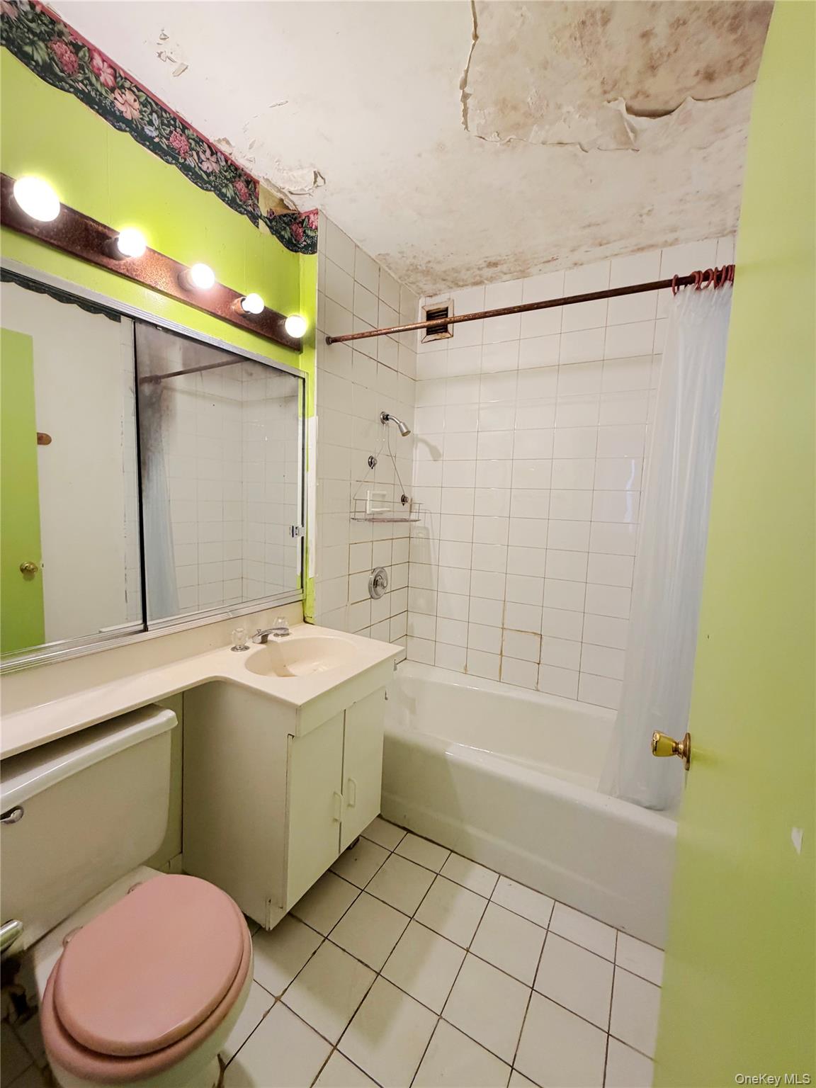 520 West 112th Street 4-B New York , NY 10025