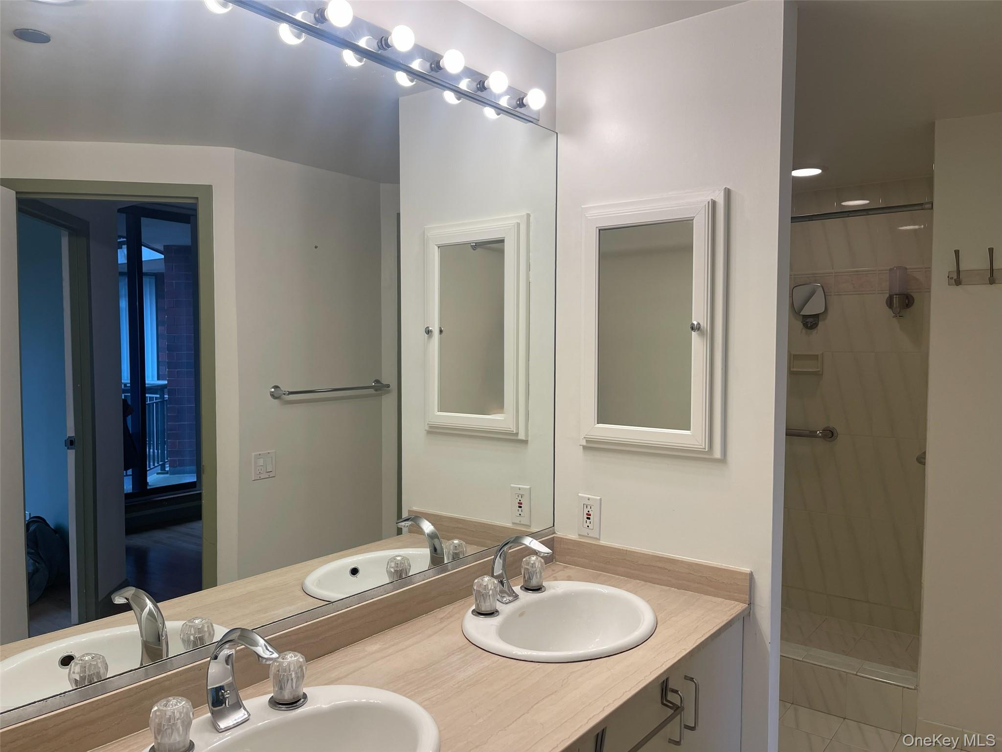 50 East Hartsdale Avenue E 6-O Hartsdale Hartsdale, NY 10530