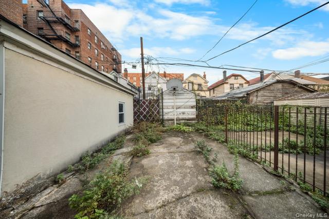 41-71 Gleane Street Elmhurst Elmhurst, NY 11373