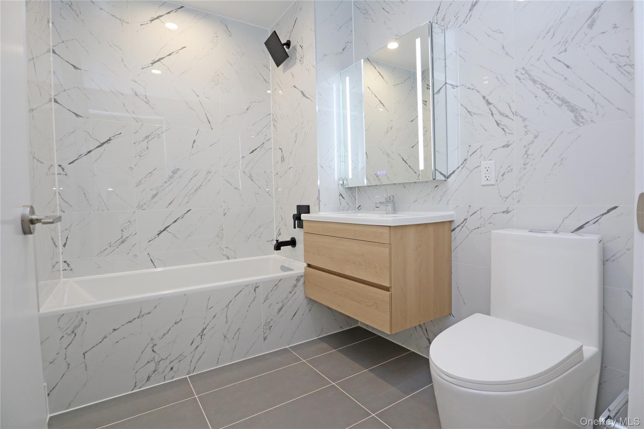 15002 Northern Boulevard 5-H Flushing Flushing, NY 11354