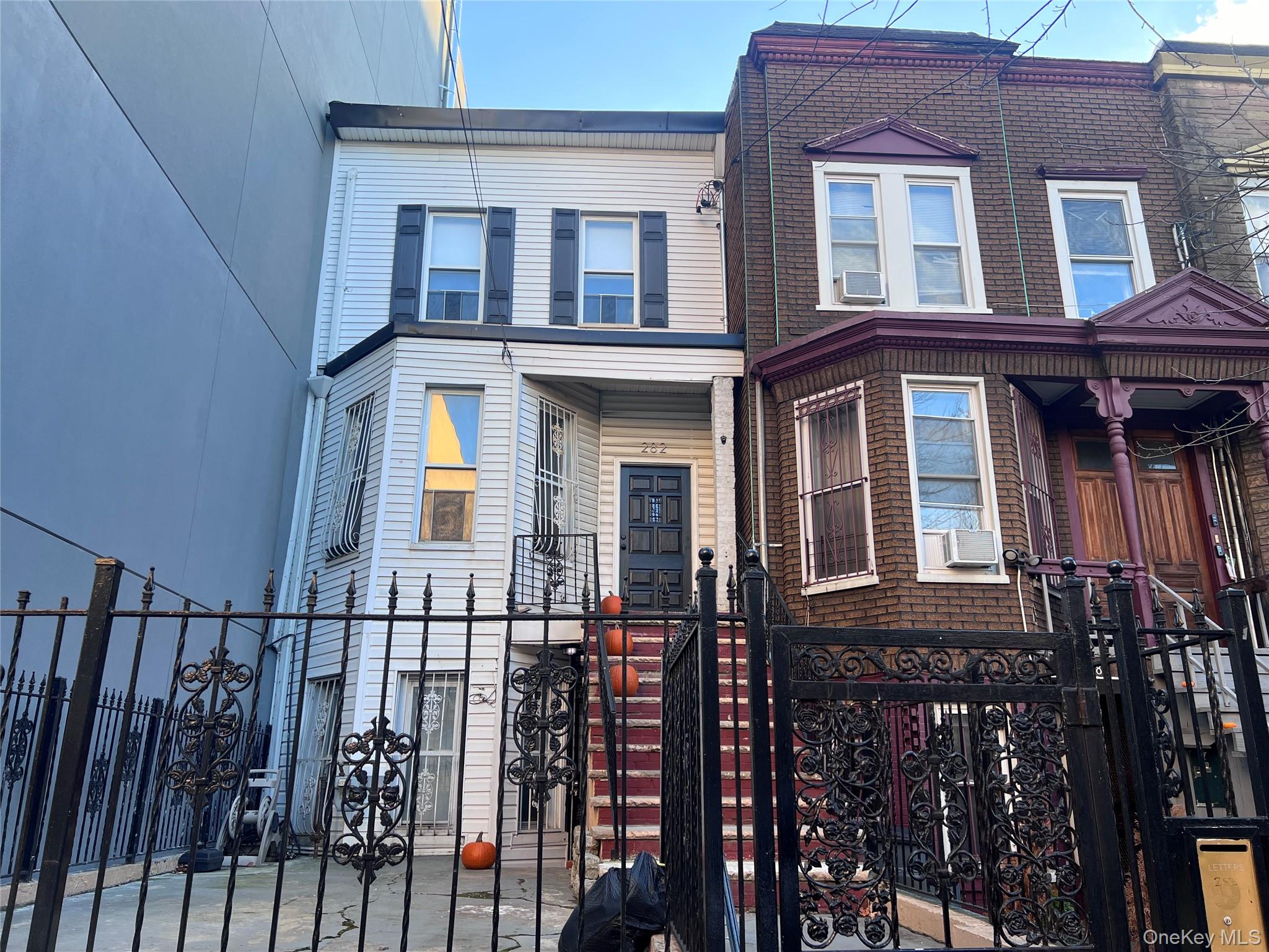 282 163rd Street E Bronx, NY 10451