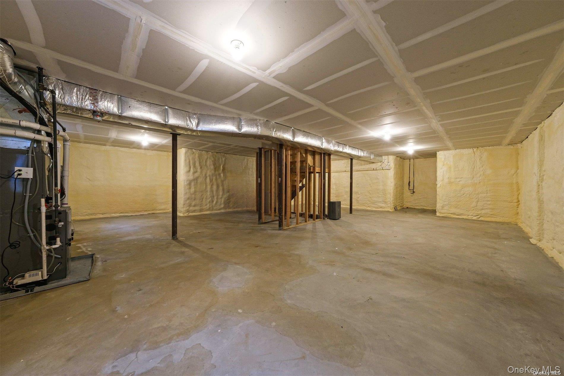 7 Pondview Circle Shirley Shirley, NY 11967