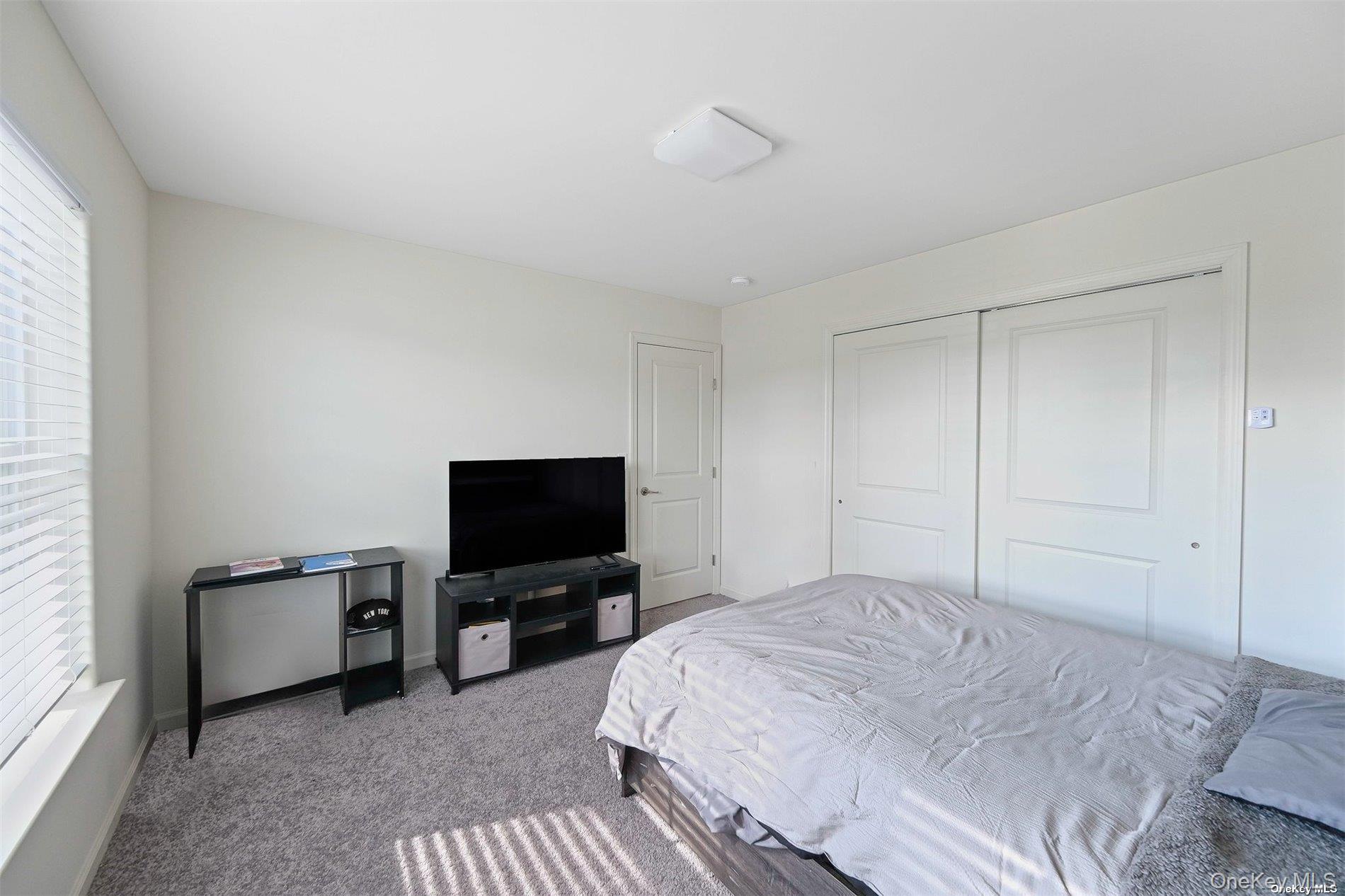 7 Pondview Circle Shirley Shirley, NY 11967