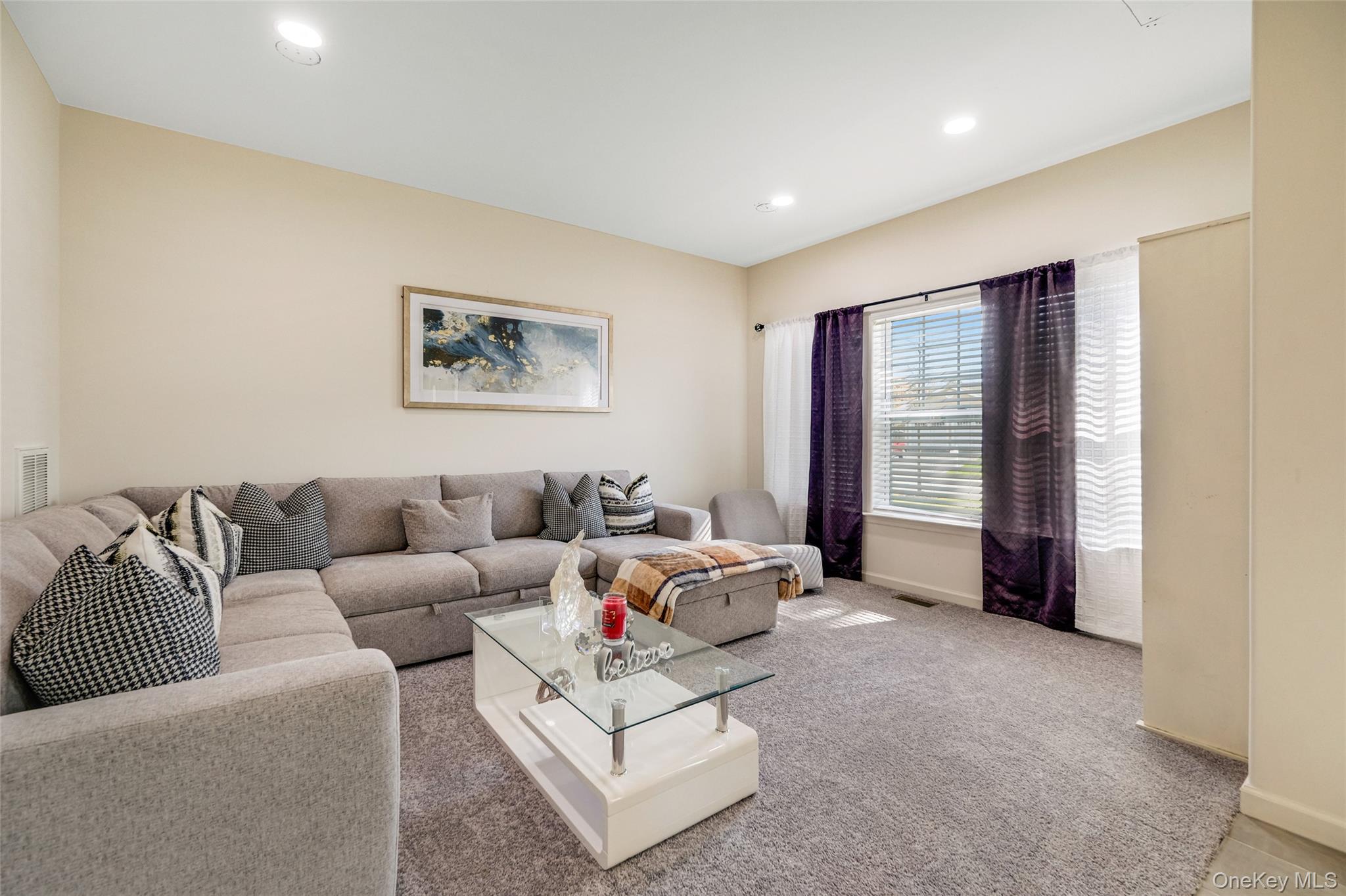 7 Pondview Circle Shirley Shirley, NY 11967