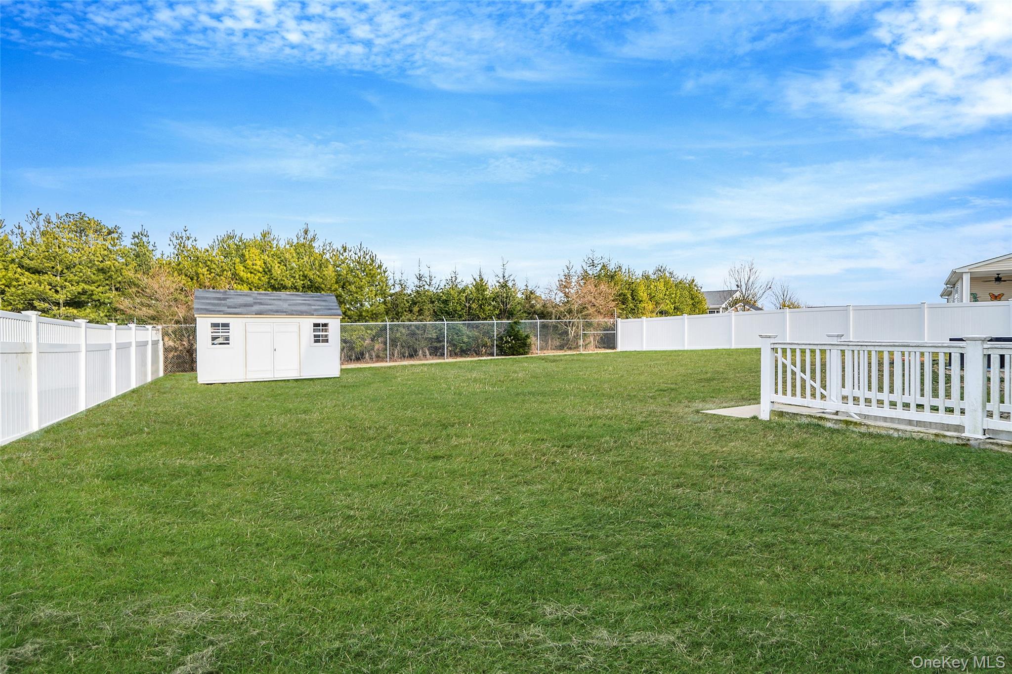 7 Pondview Circle Shirley Shirley, NY 11967