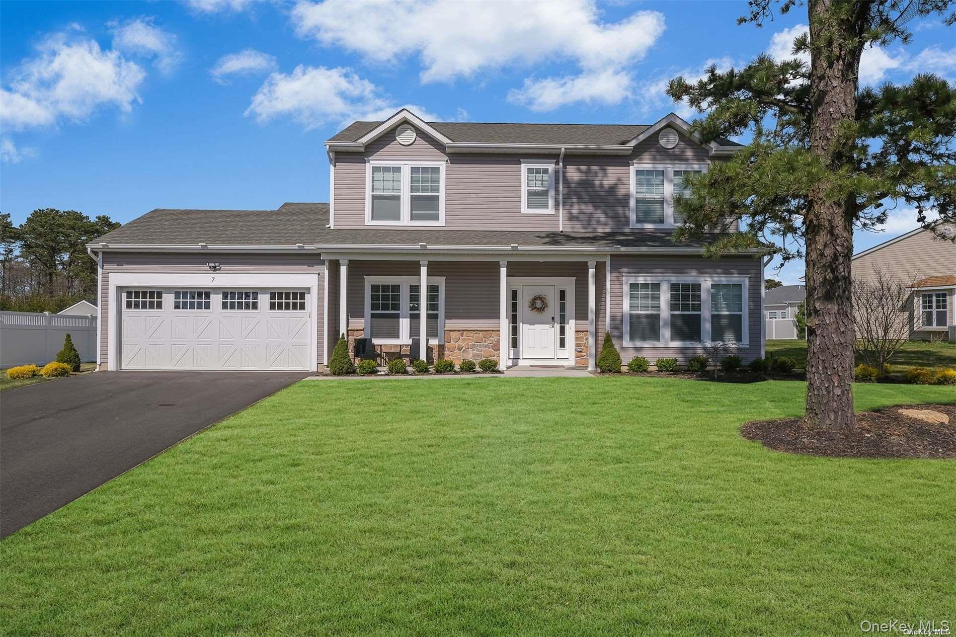 7 Pondview Circle Shirley Shirley, NY 11967