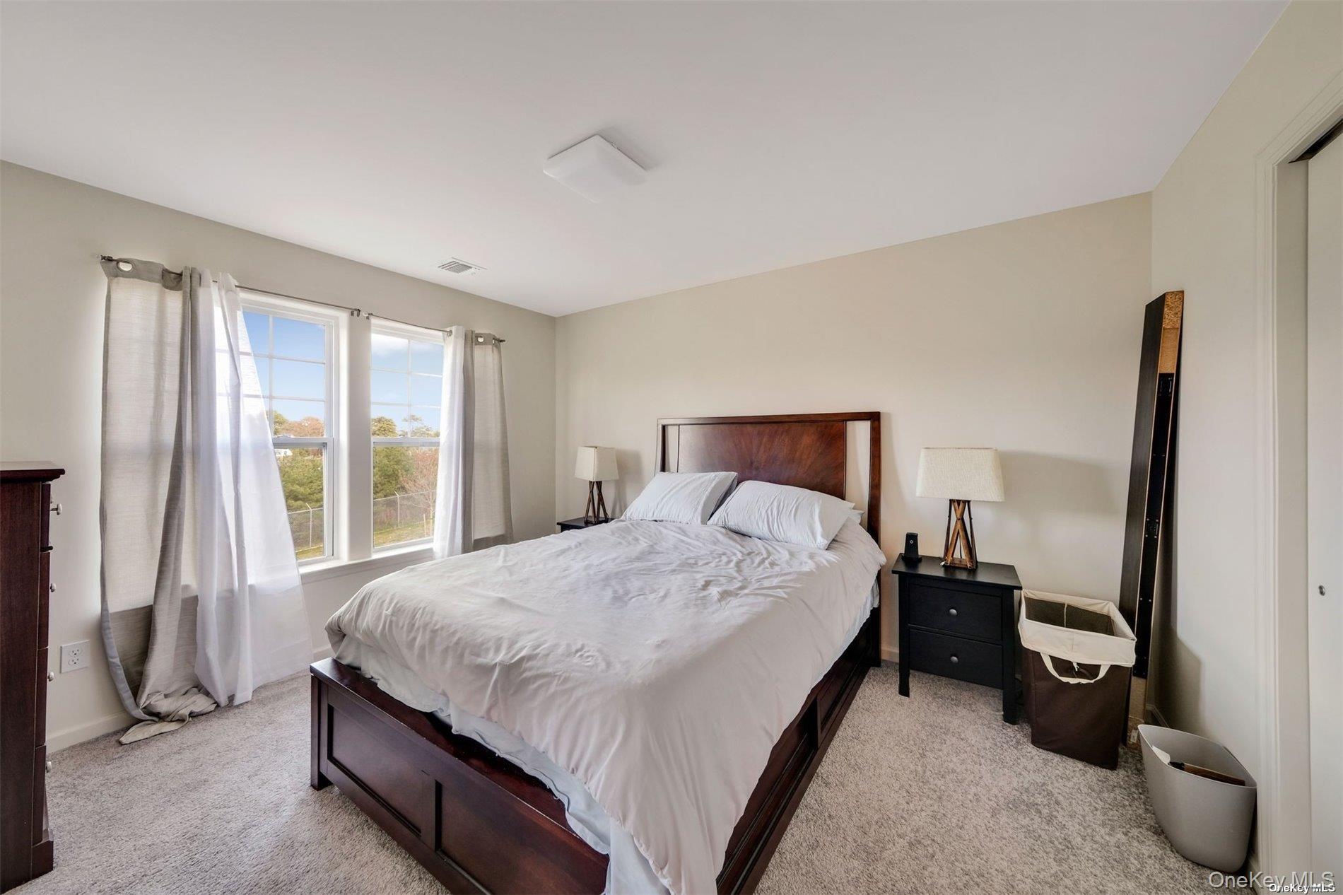 7 Pondview Circle Shirley Shirley, NY 11967