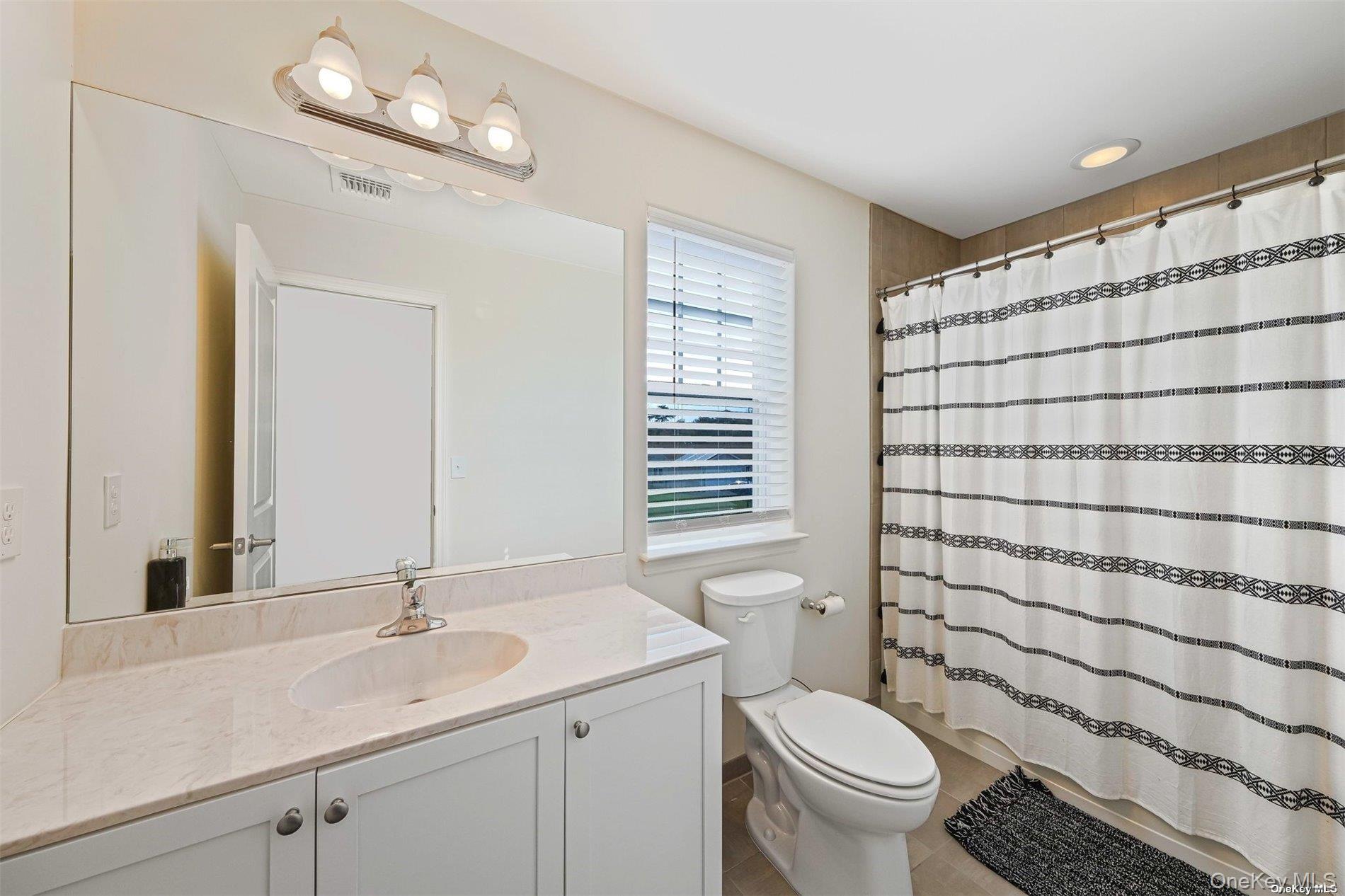 7 Pondview Circle Shirley Shirley, NY 11967