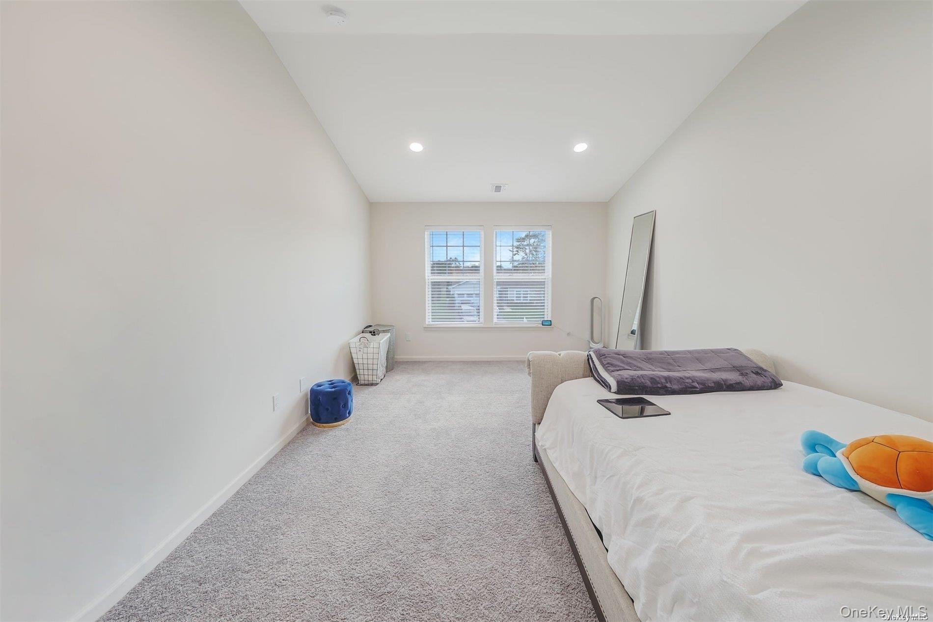 7 Pondview Circle Shirley Shirley, NY 11967