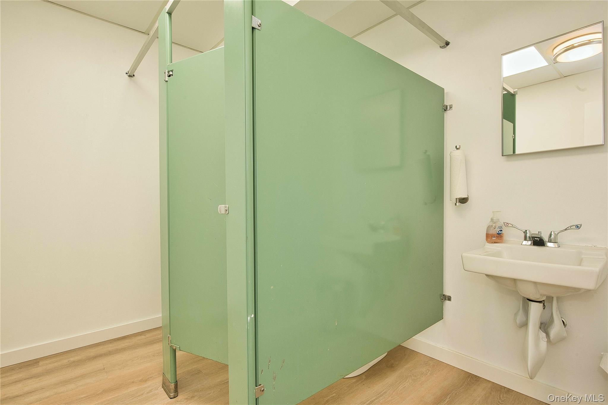 121 Pulaski Road Kings Park Kings Park, NY 11754