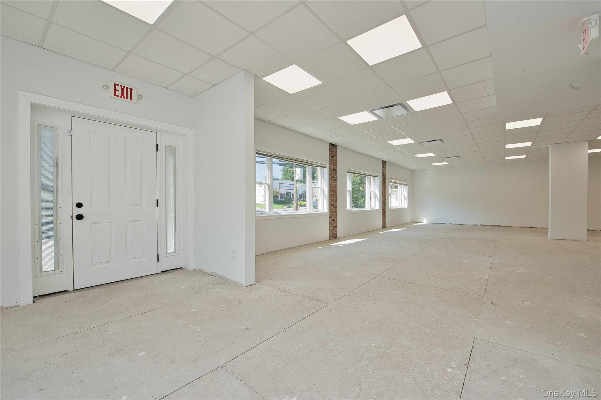 121 Pulaski Road Kings Park Kings Park, NY 11754