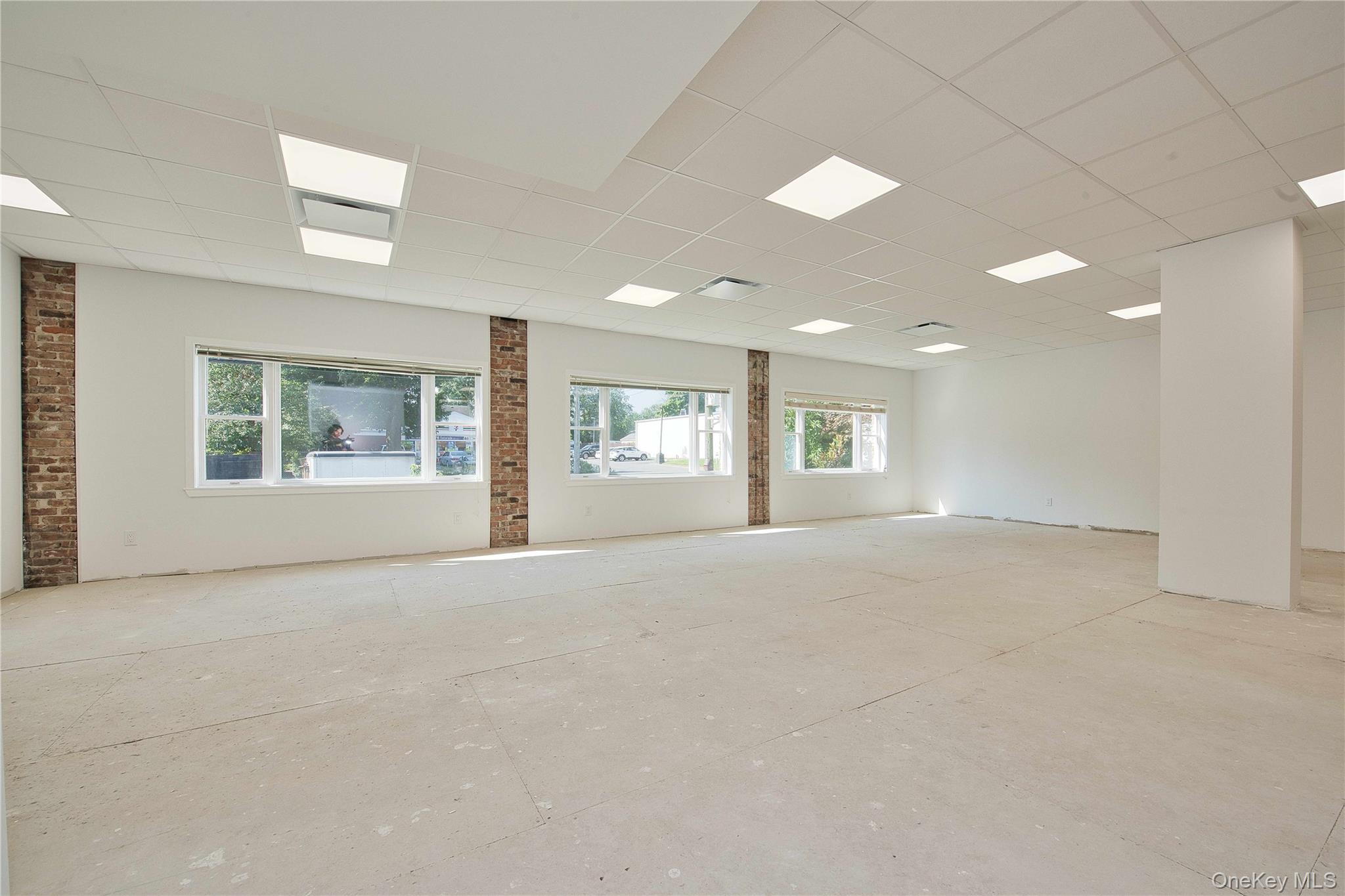 121 Pulaski Road Kings Park Kings Park, NY 11754