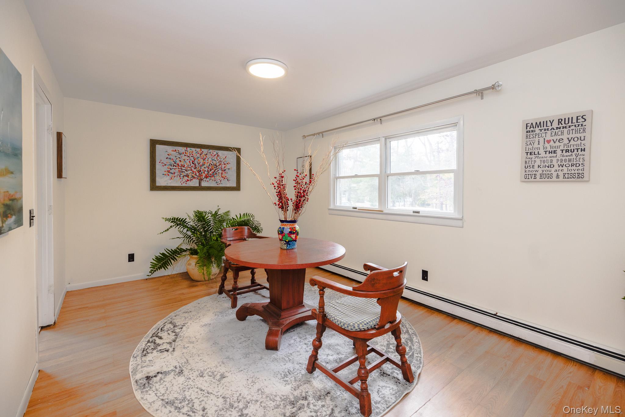 94 Kings Drive Riverhead Riverhead, NY 11901