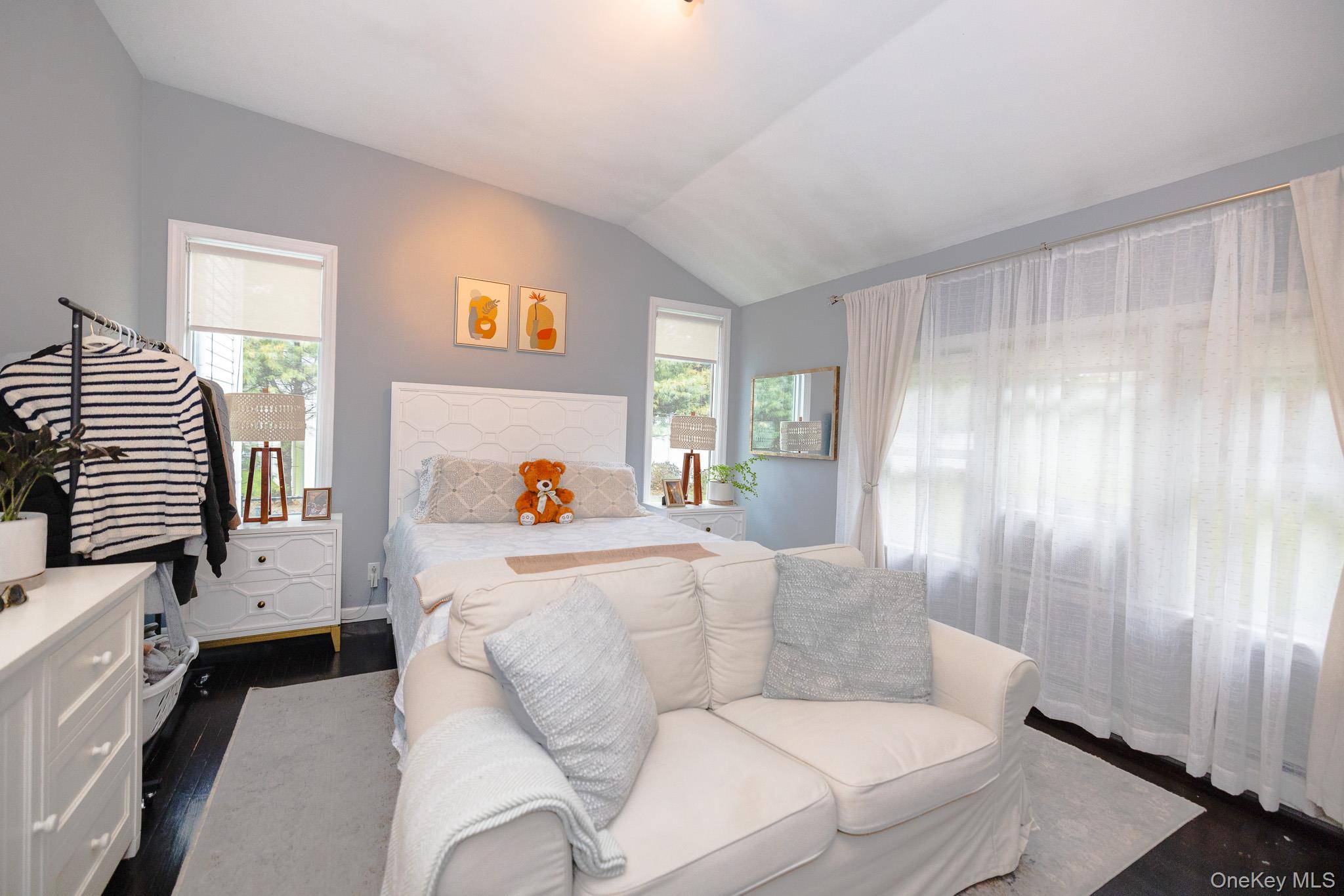 94 Kings Drive Riverhead Riverhead, NY 11901