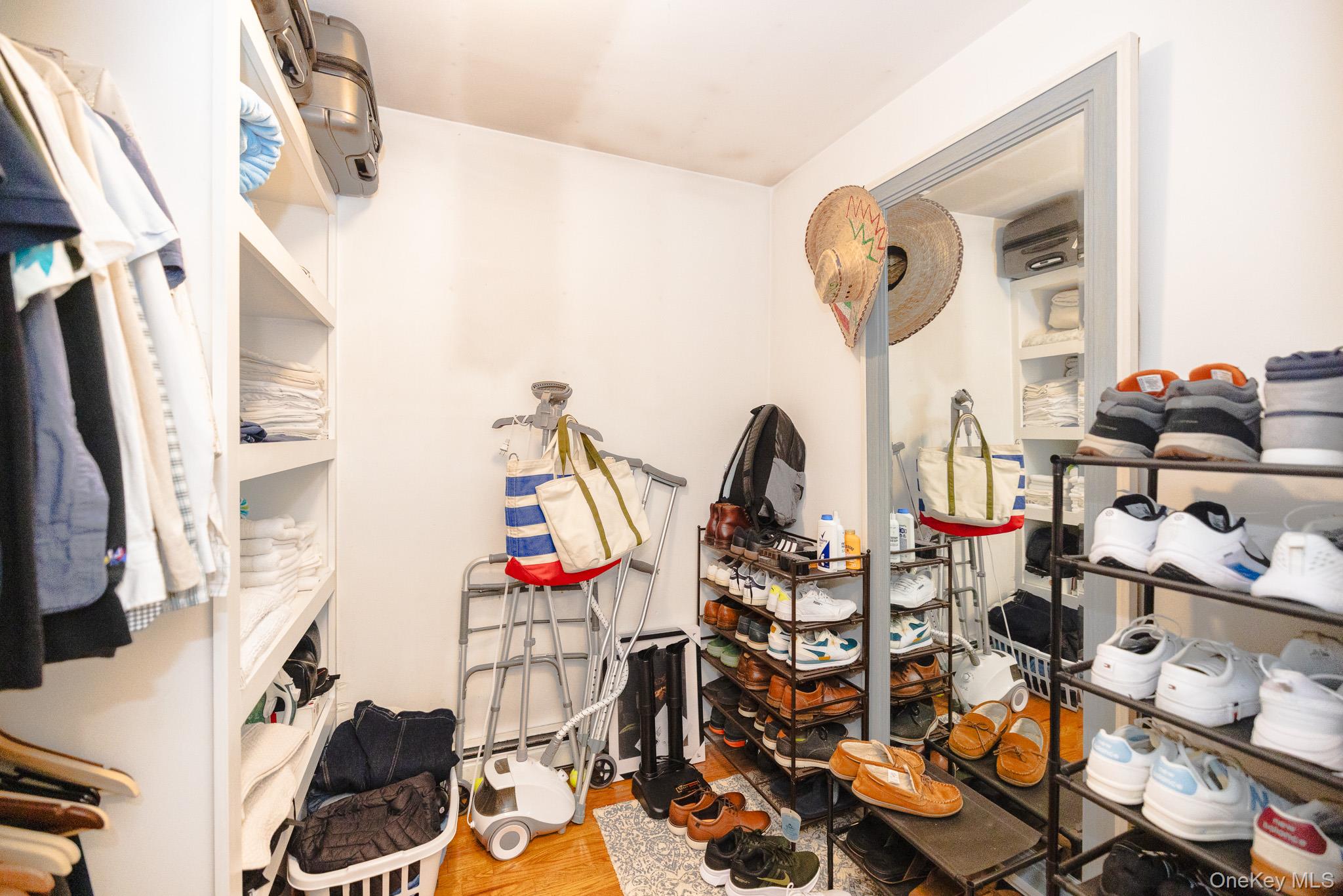 94 Kings Drive Riverhead Riverhead, NY 11901