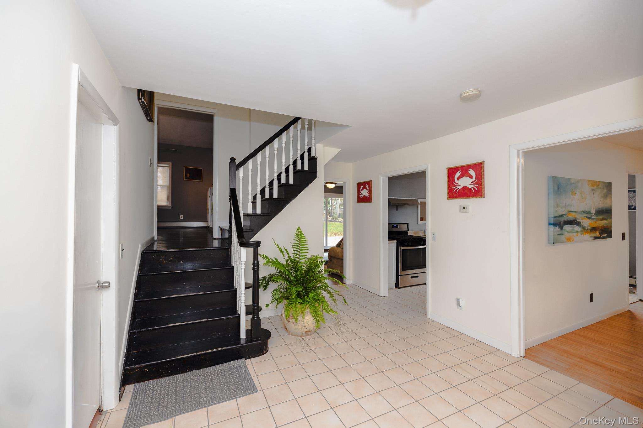 94 Kings Drive Riverhead Riverhead, NY 11901