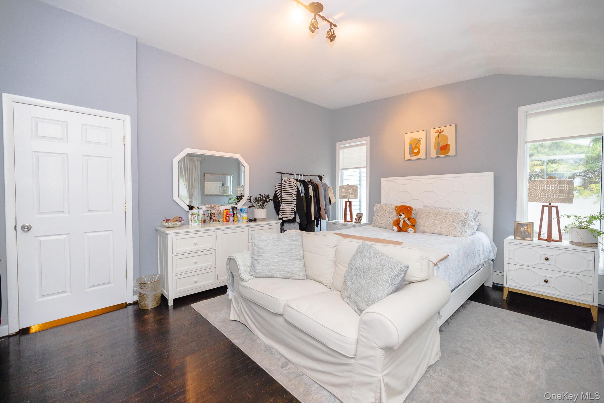 94 Kings Drive Riverhead Riverhead, NY 11901